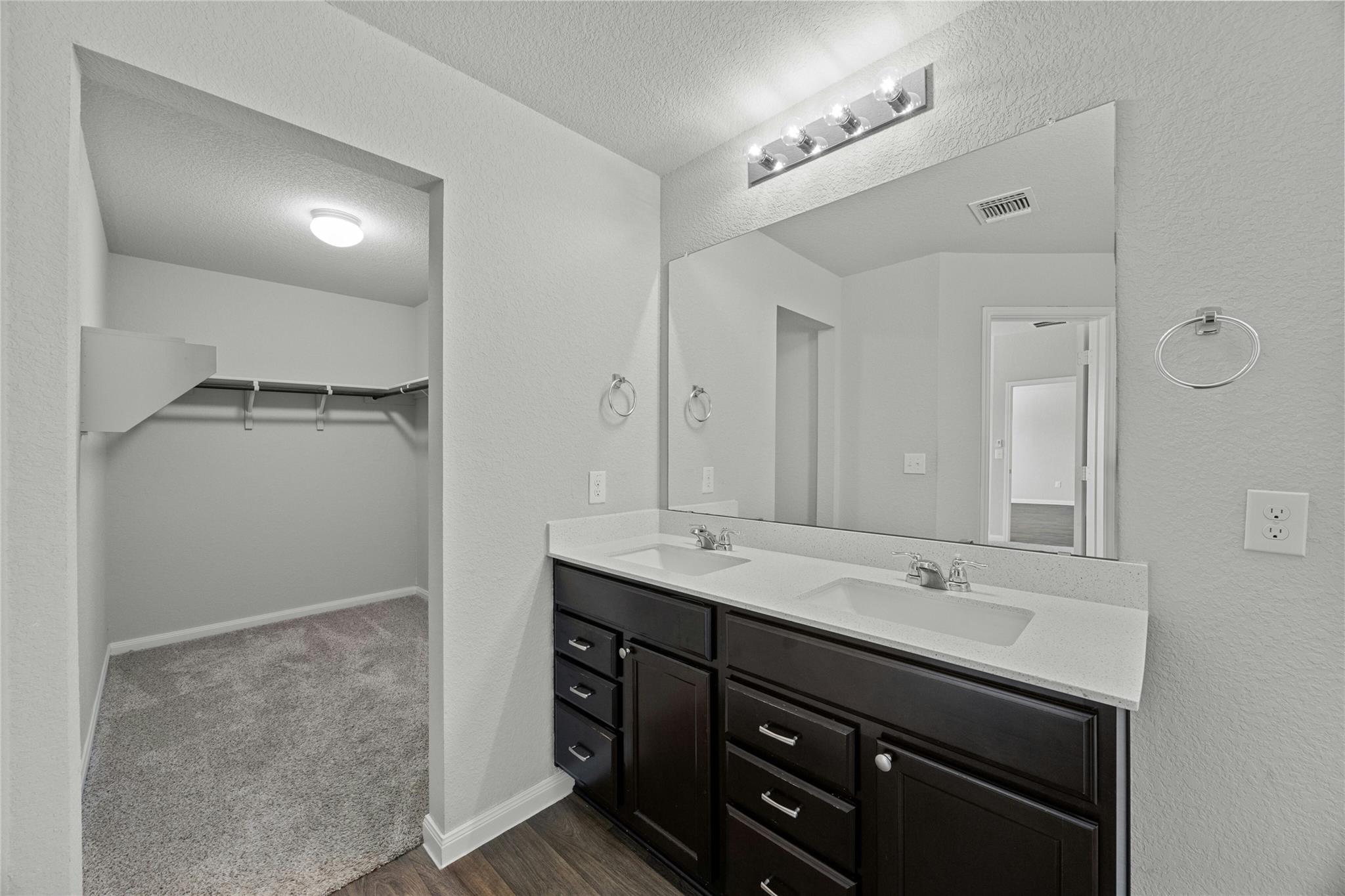 118 Rochester Ln, Hutto, TX 78634