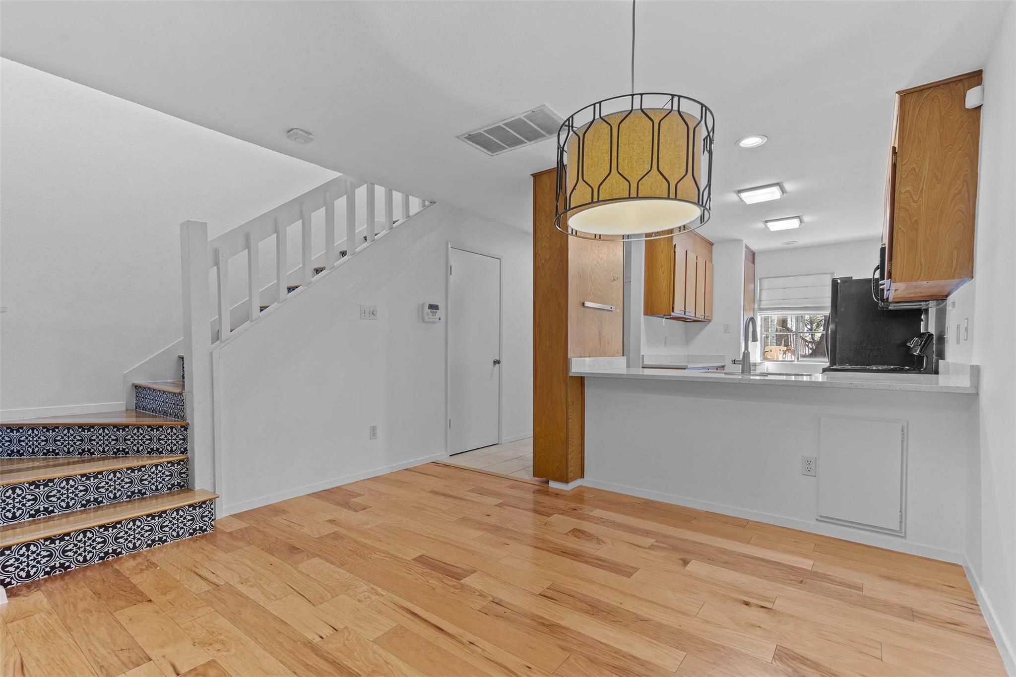 7122 Wood Hollow Dr # 76, Austin, TX 78731