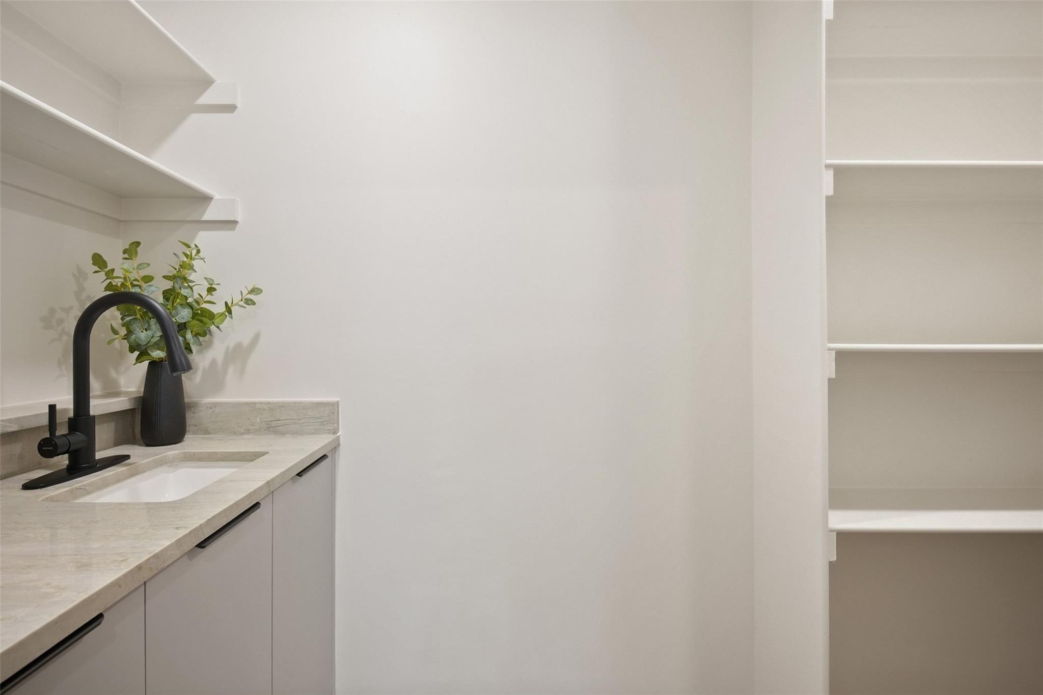 6307 Clubway Ln, Austin, TX 78745