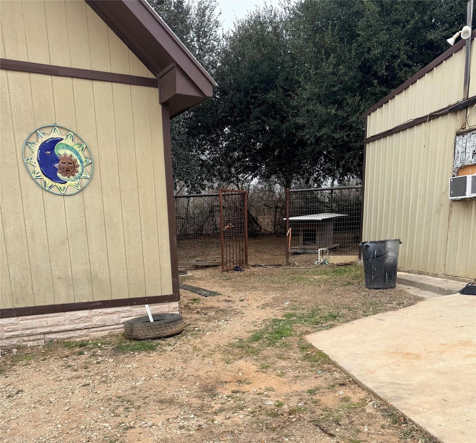 151 County Road 311, Rockdale, TX 76567