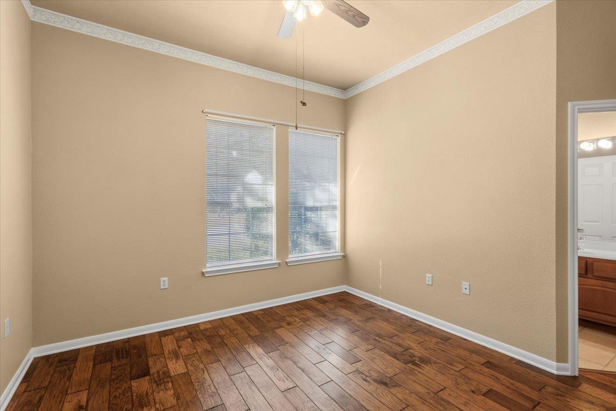 211 Whispering Wind Dr, Georgetown, TX 78633