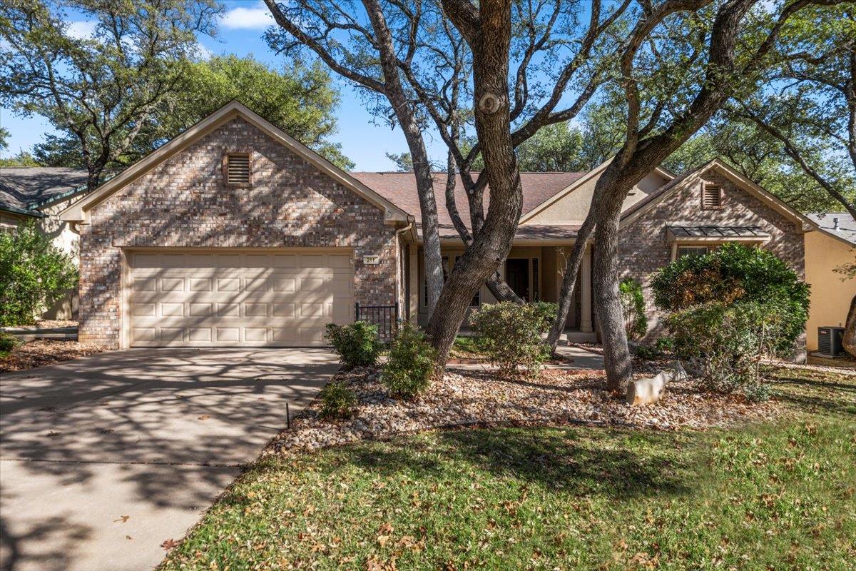 211 Whispering Wind Dr, Georgetown, TX 78633