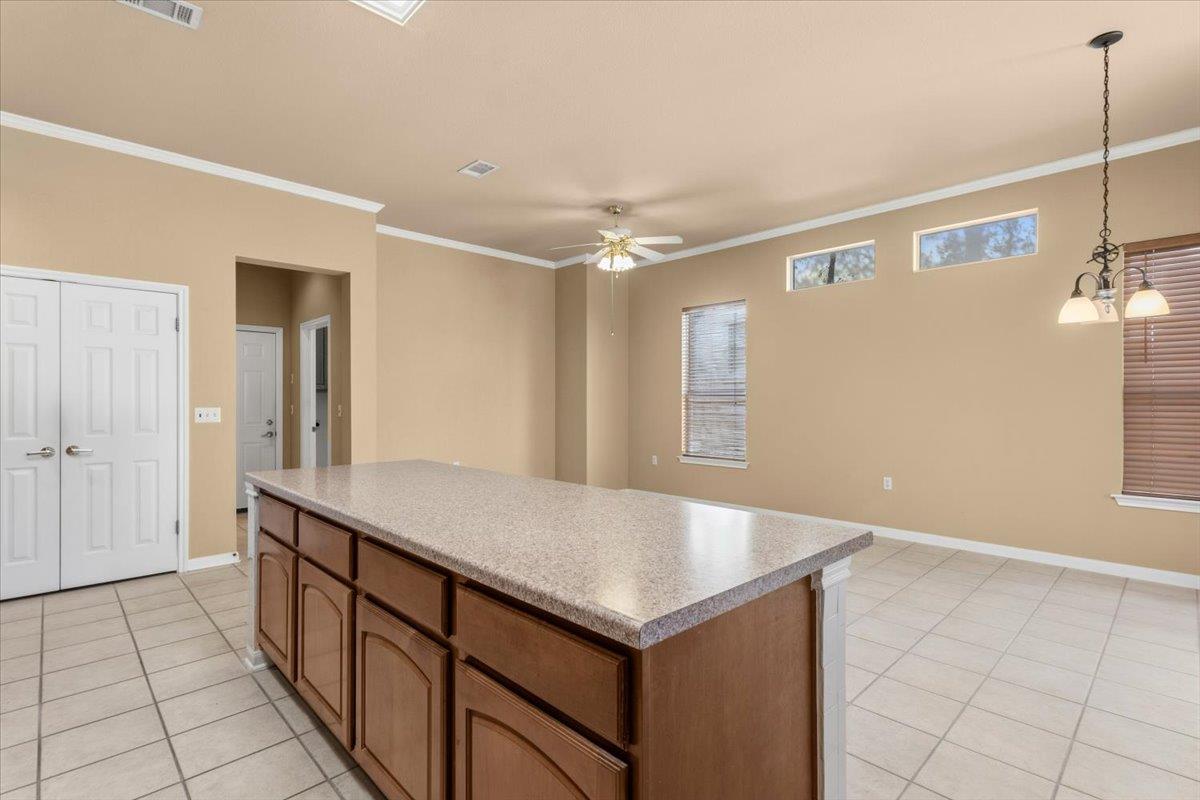 211 Whispering Wind Dr, Georgetown, TX 78633