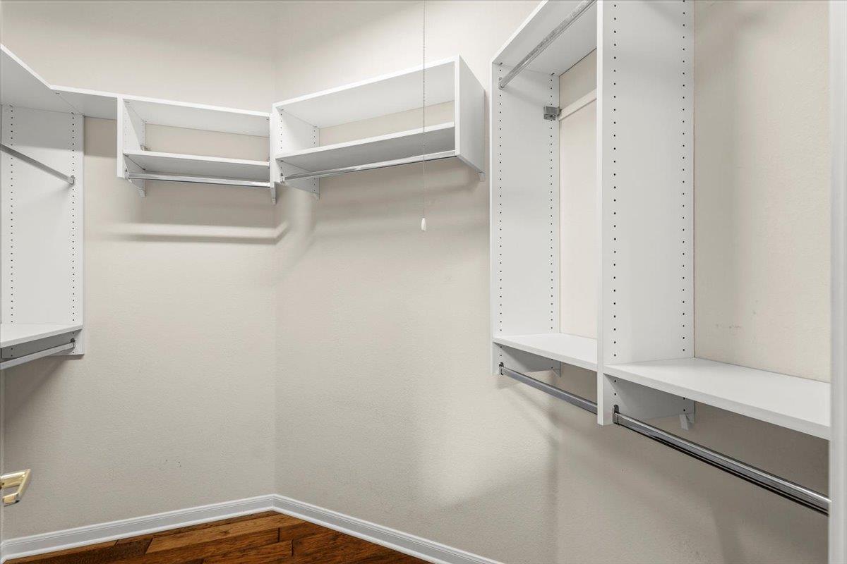 211 Whispering Wind Dr, Georgetown, TX 78633