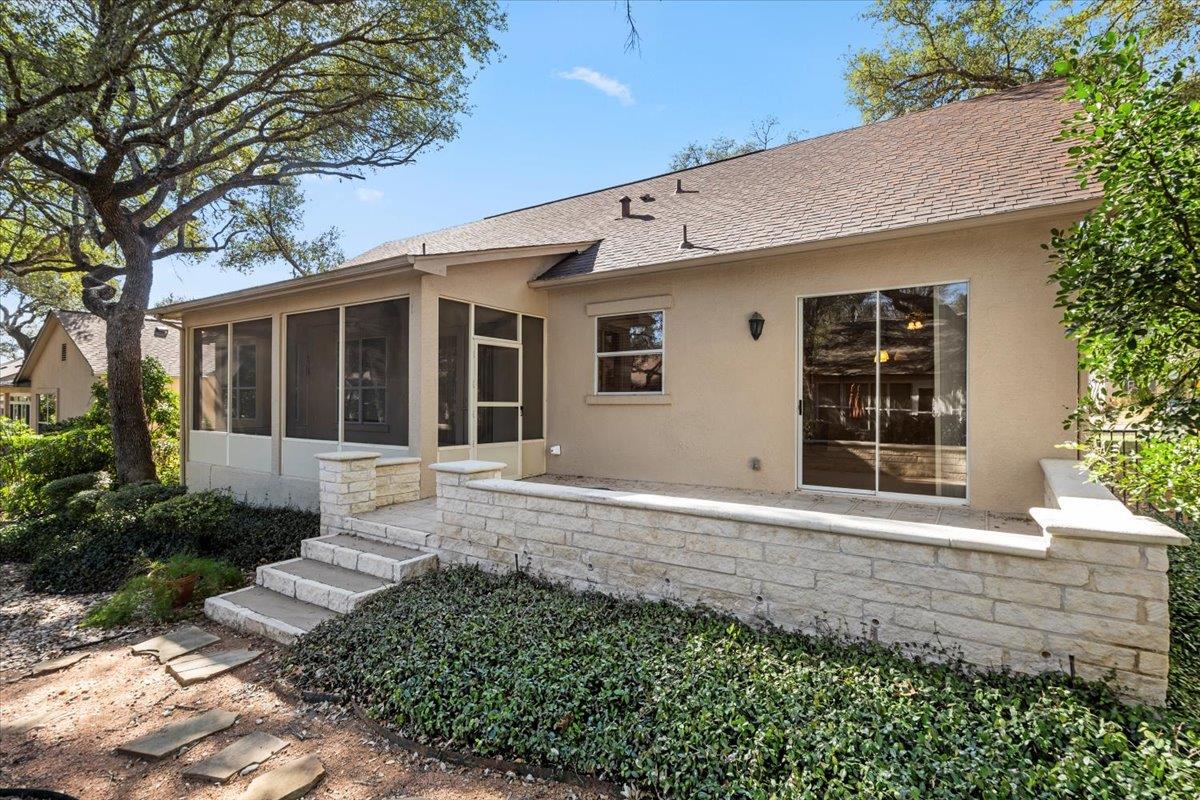 211 Whispering Wind Dr, Georgetown, TX 78633