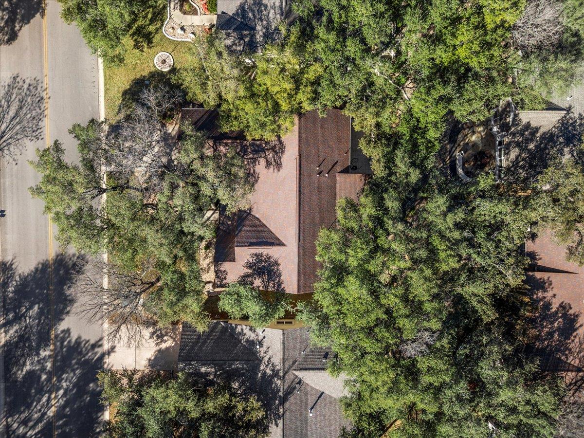 211 Whispering Wind Dr, Georgetown, TX 78633