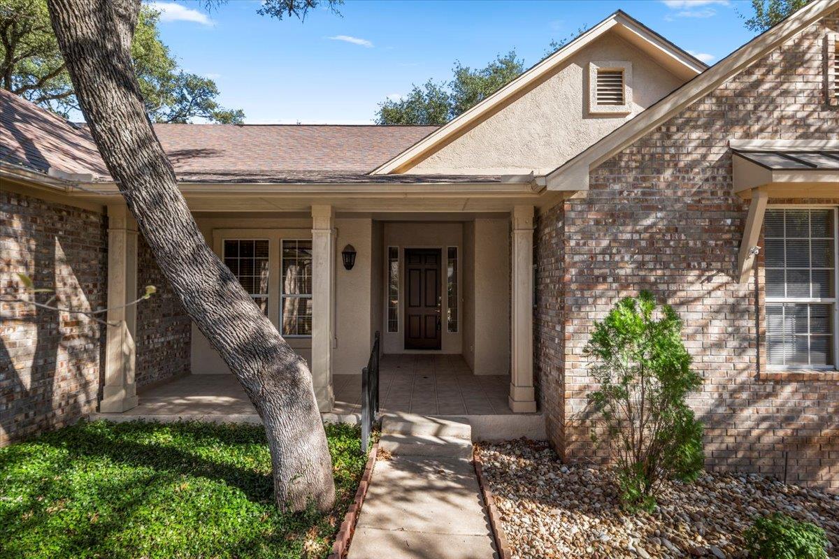 211 Whispering Wind Dr, Georgetown, TX 78633