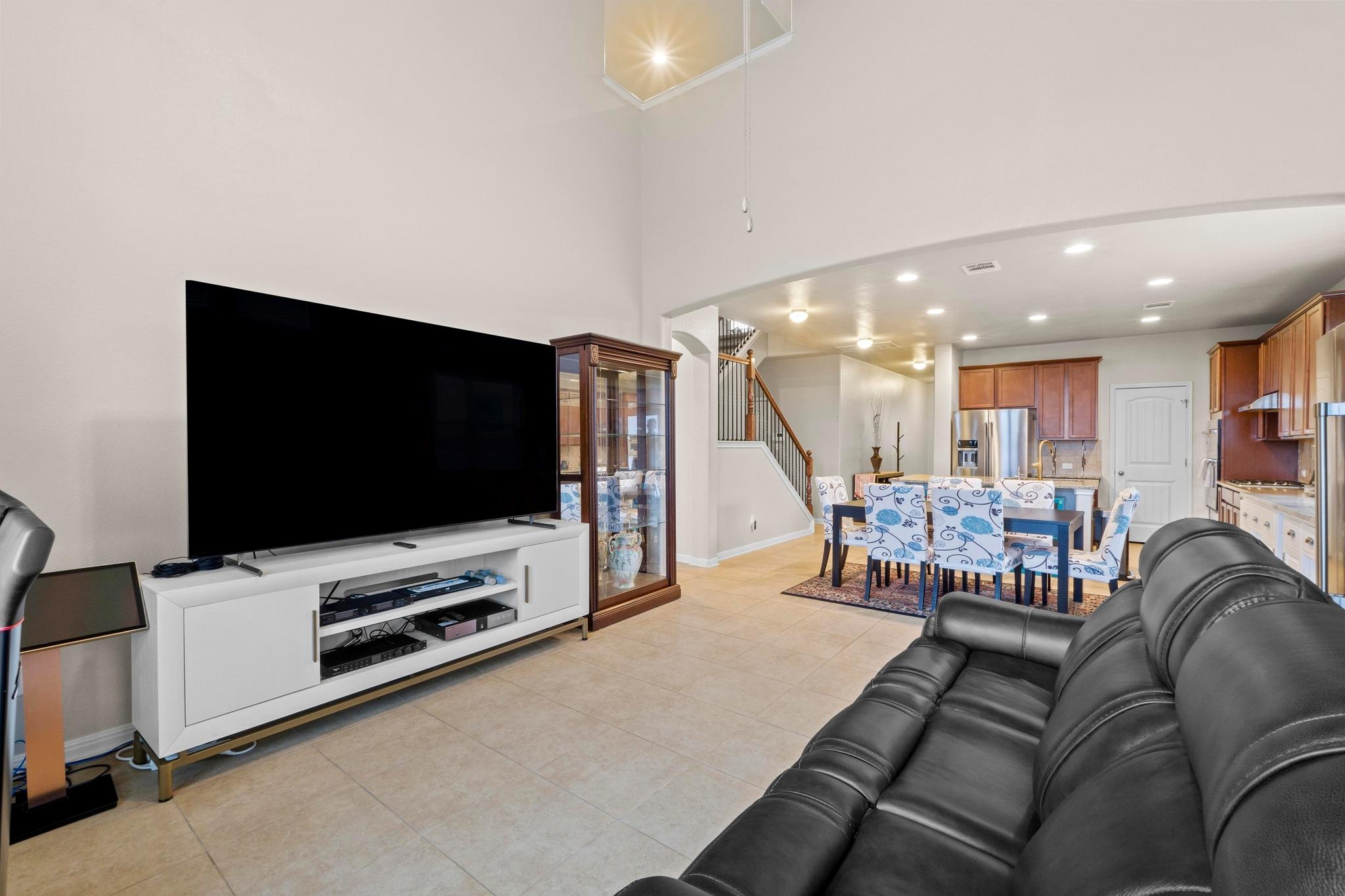 112 David Duval Ct, Round Rock, TX 78664