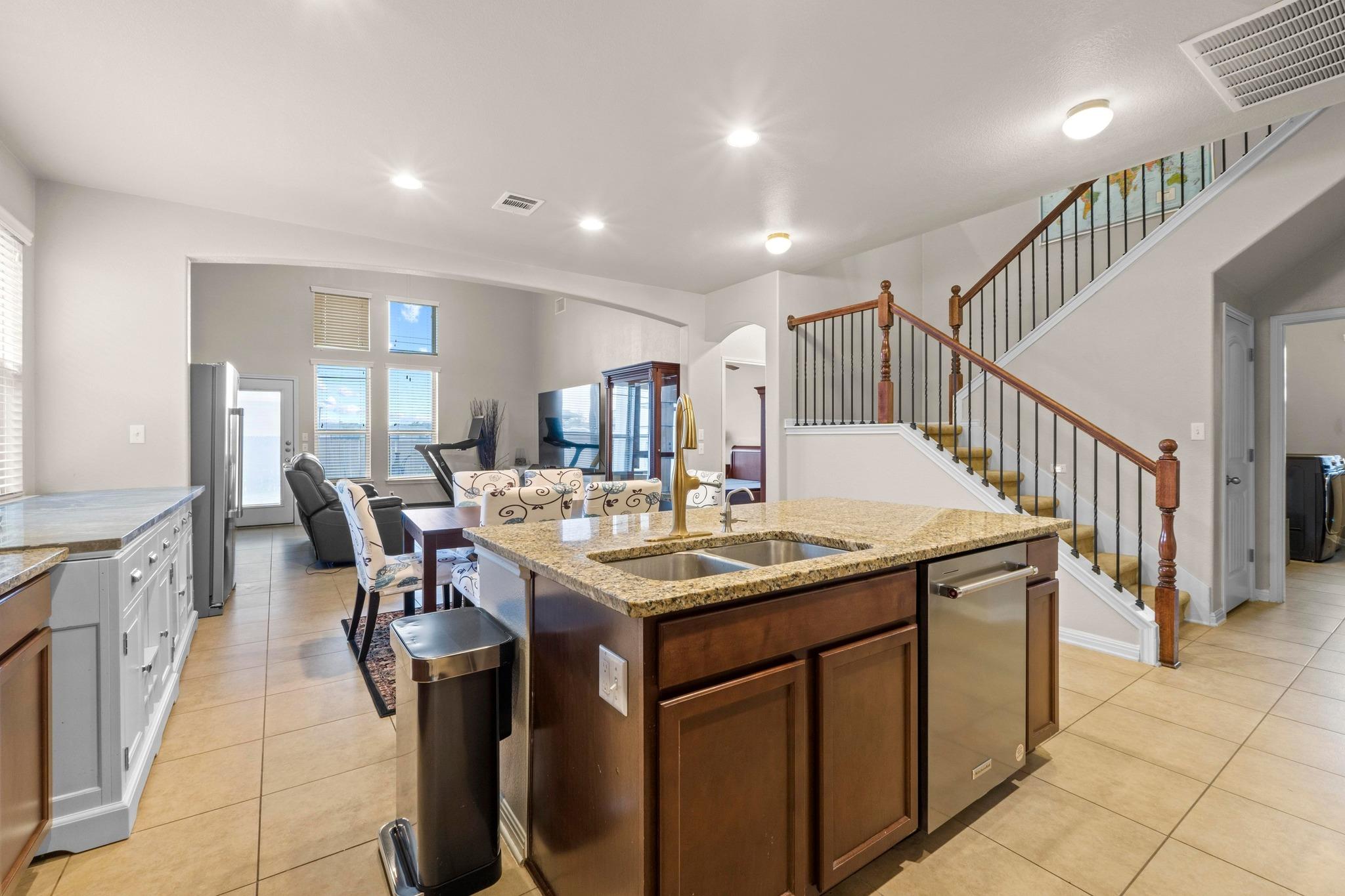 112 David Duval Ct, Round Rock, TX 78664