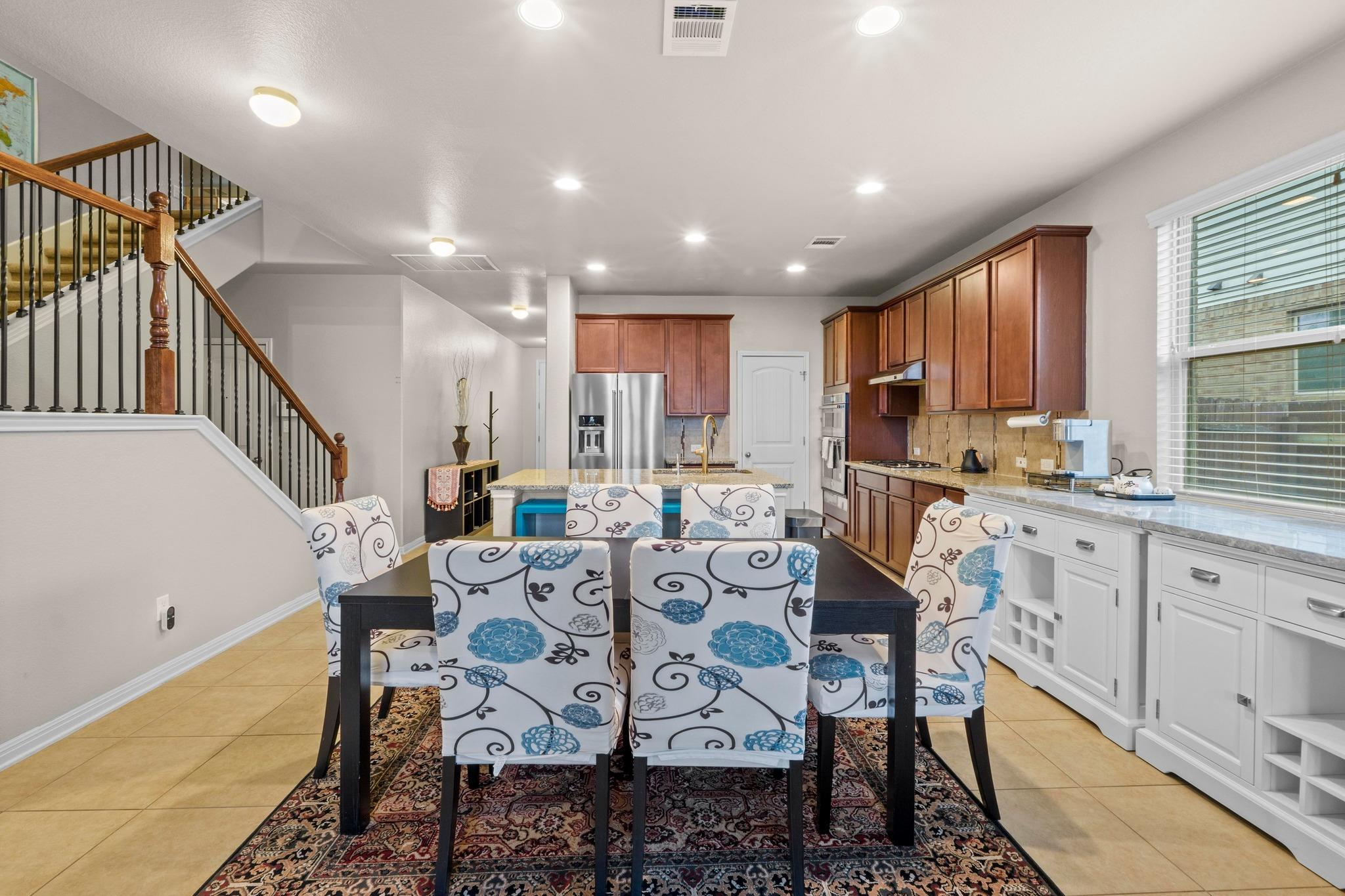 112 David Duval Ct, Round Rock, TX 78664