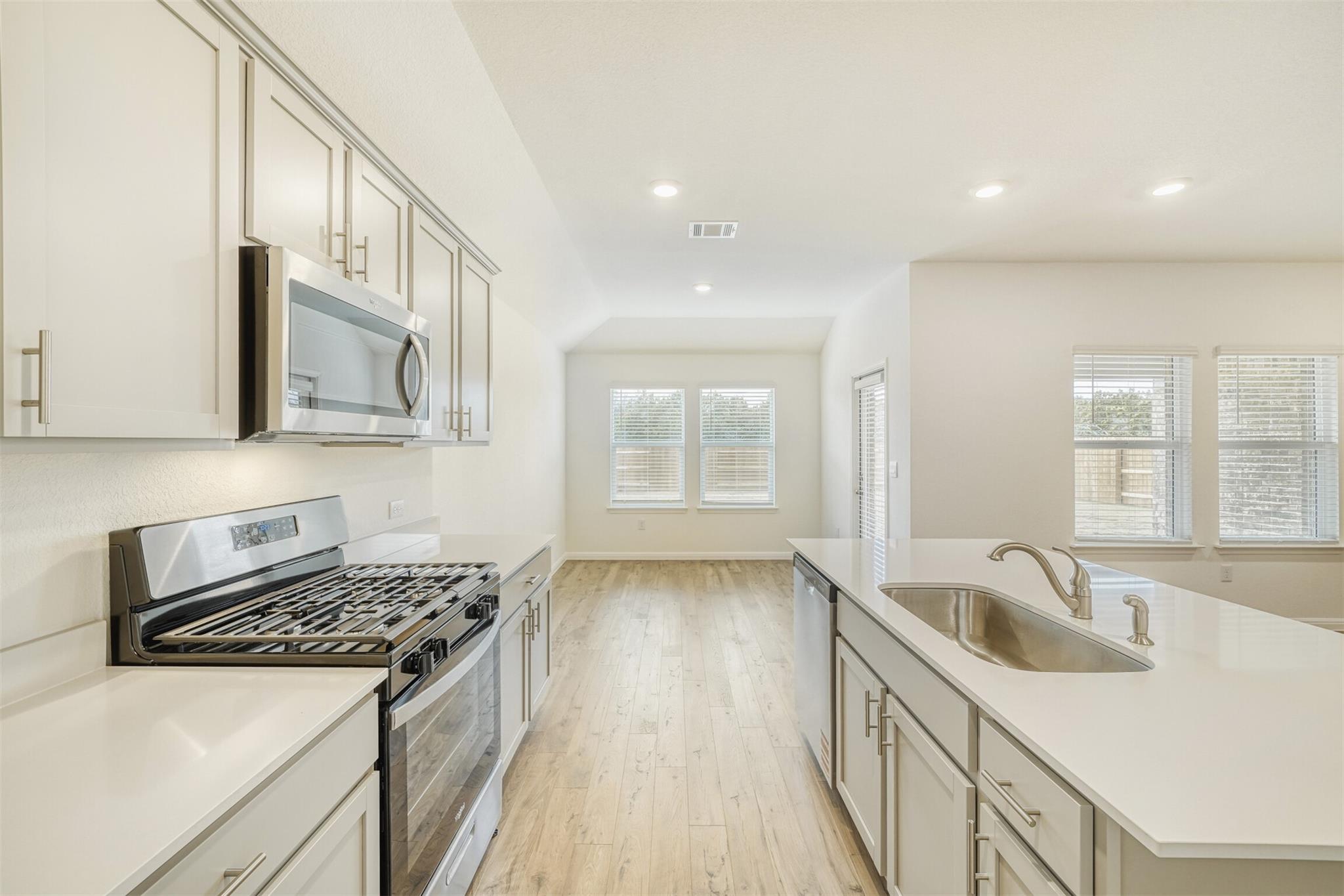 1936 Bandito Bluff Pass, Leander, TX 78641