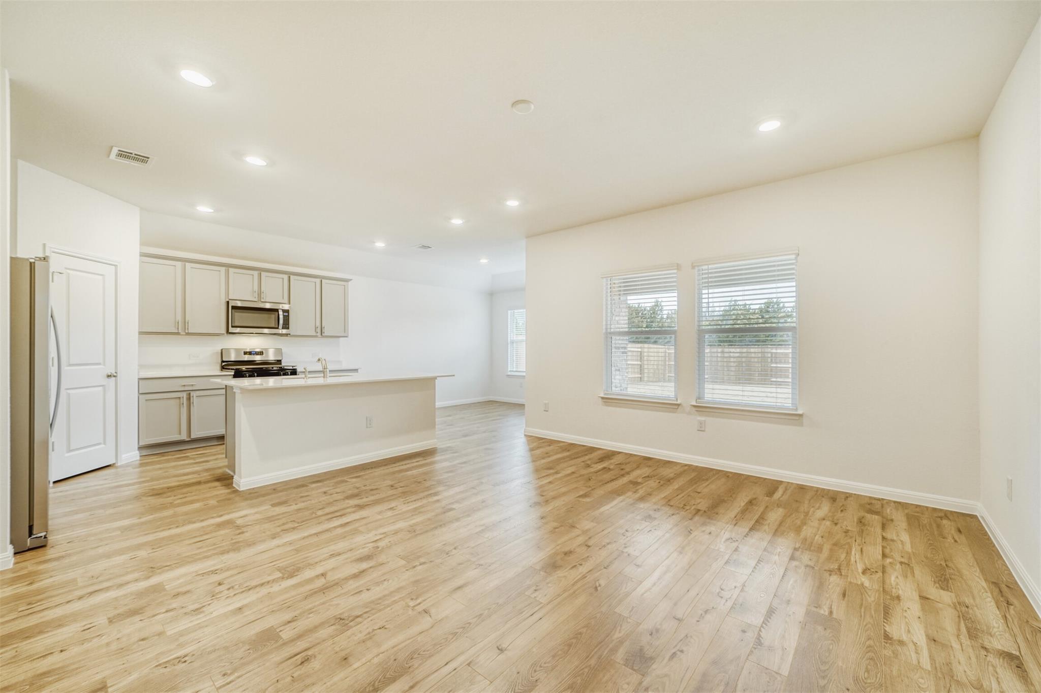 1936 Bandito Bluff Pass, Leander, TX 78641