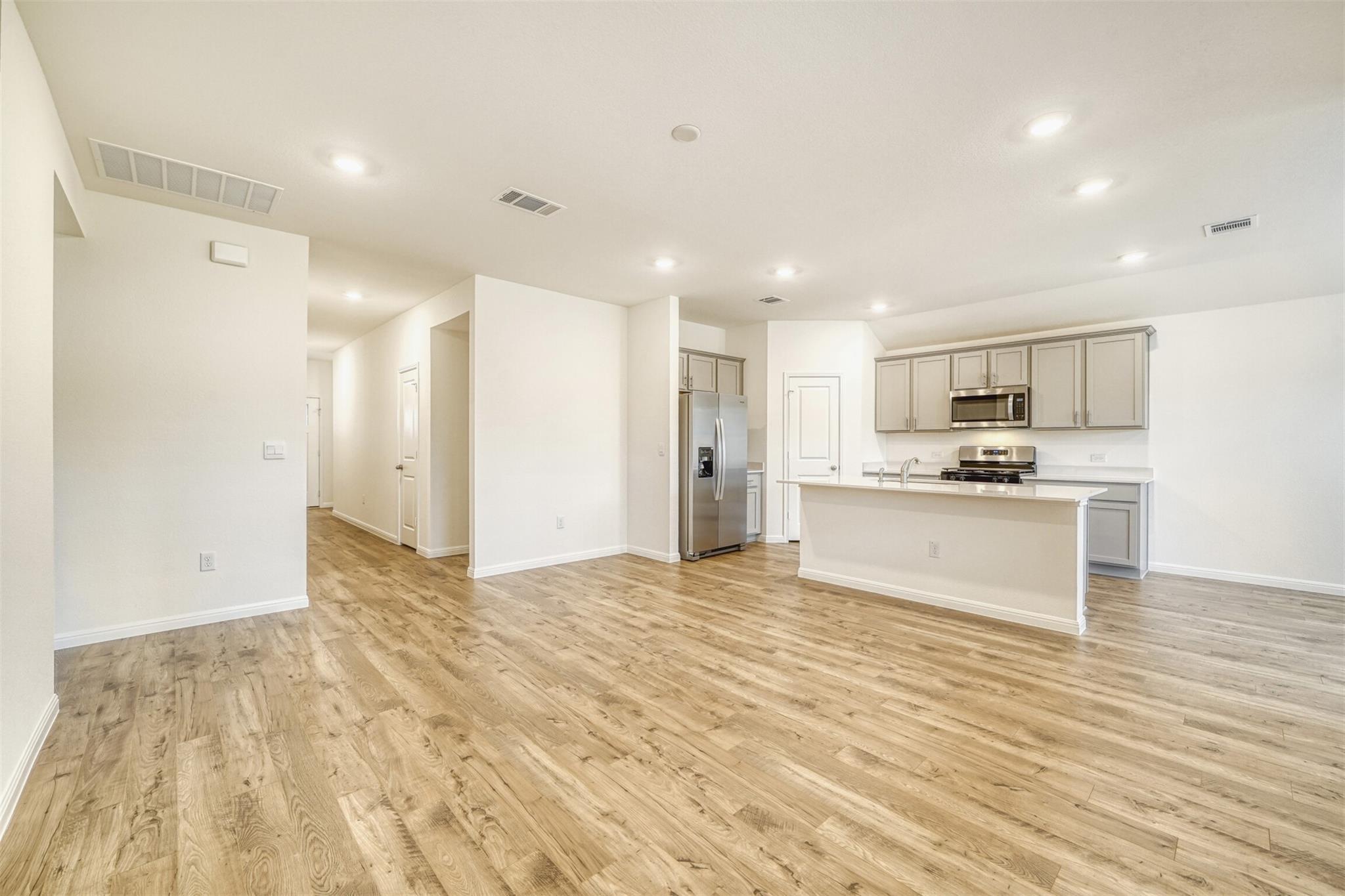 1936 Bandito Bluff Pass, Leander, TX 78641