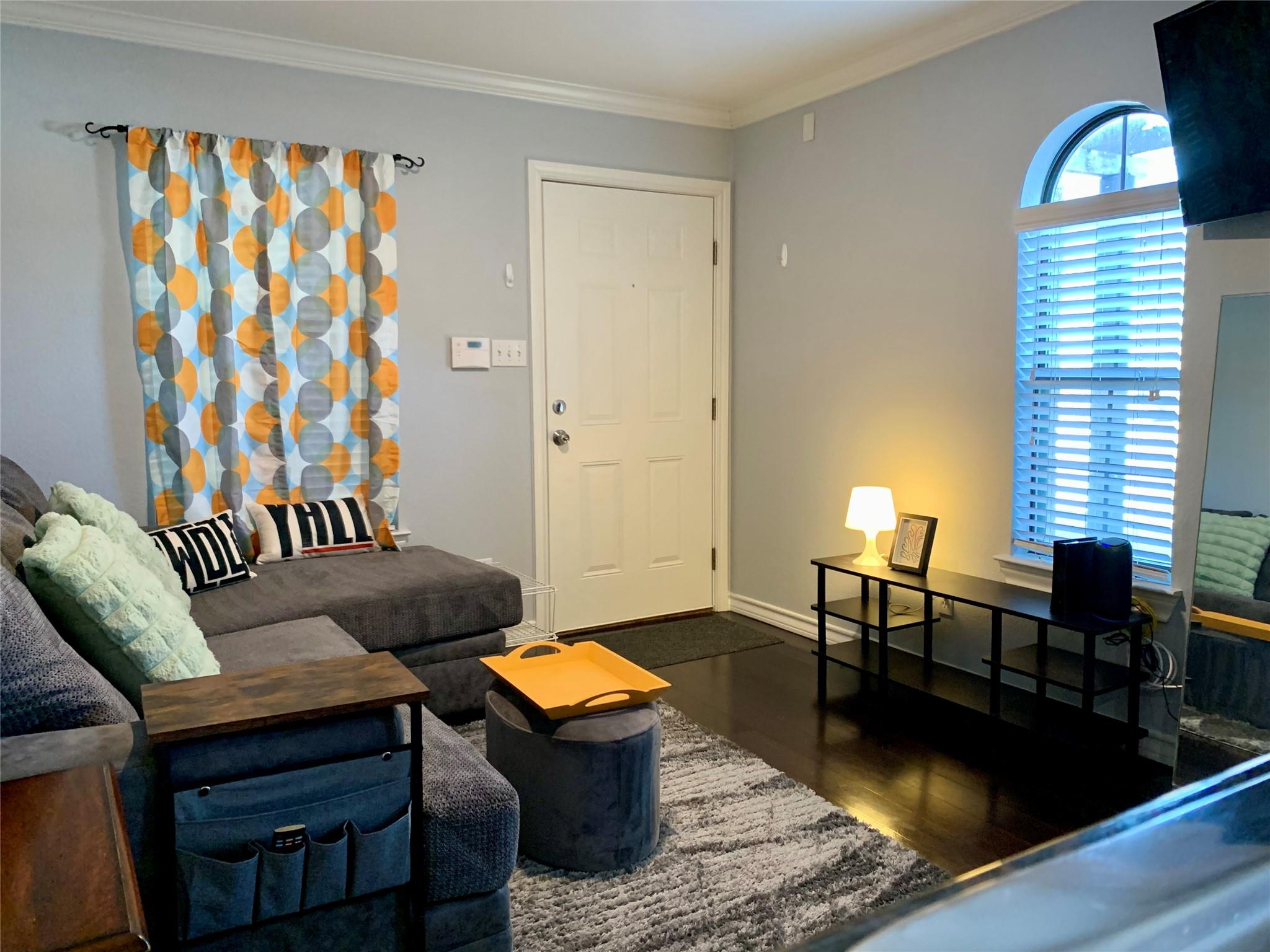 407 E 45th St # 116, Austin, TX 78751