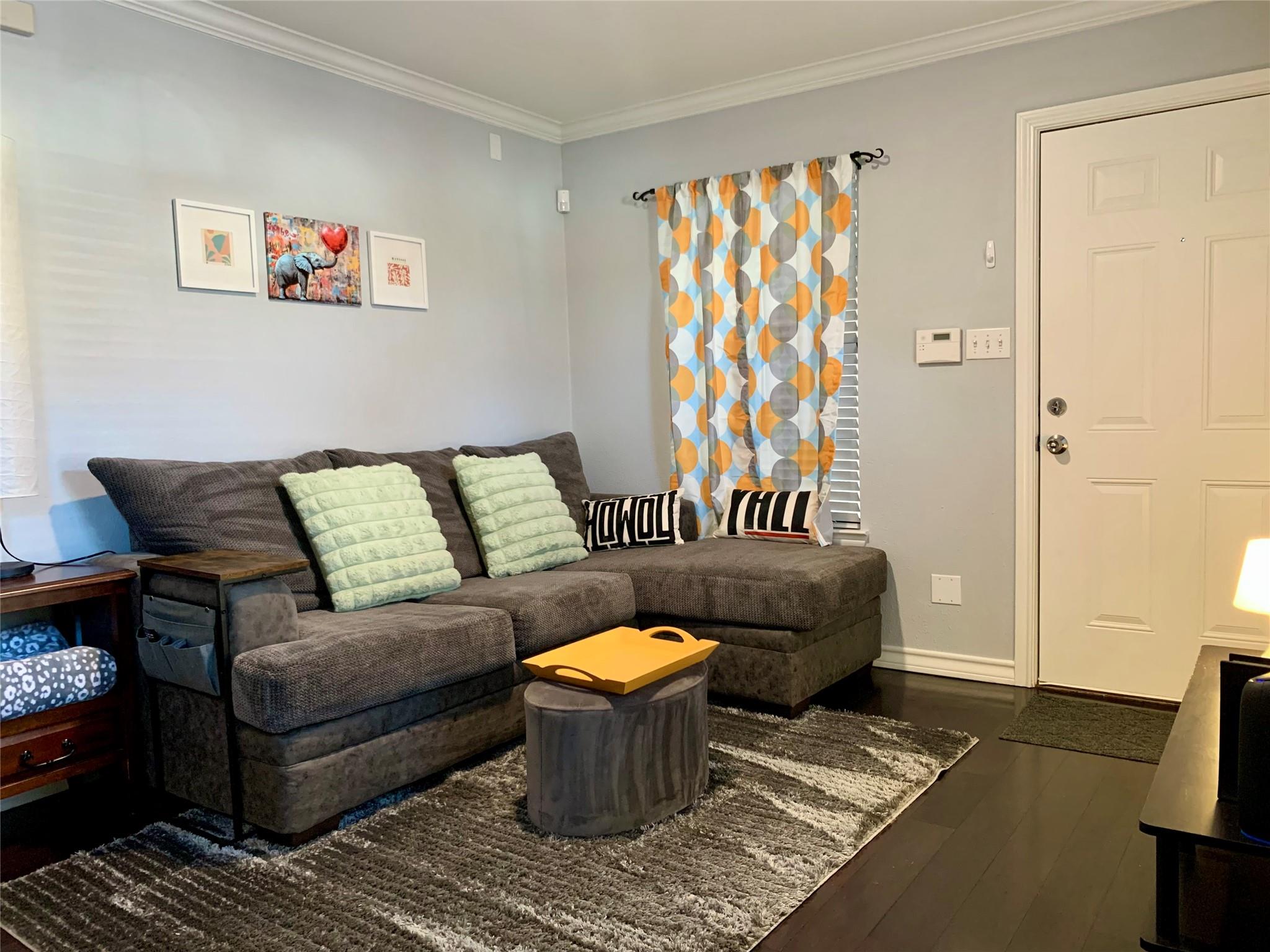 407 E 45th St # 116, Austin, TX 78751