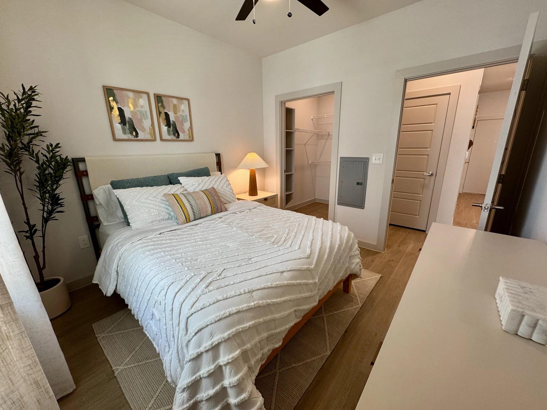 320 Goll St # 2214, Kyle, TX 78640