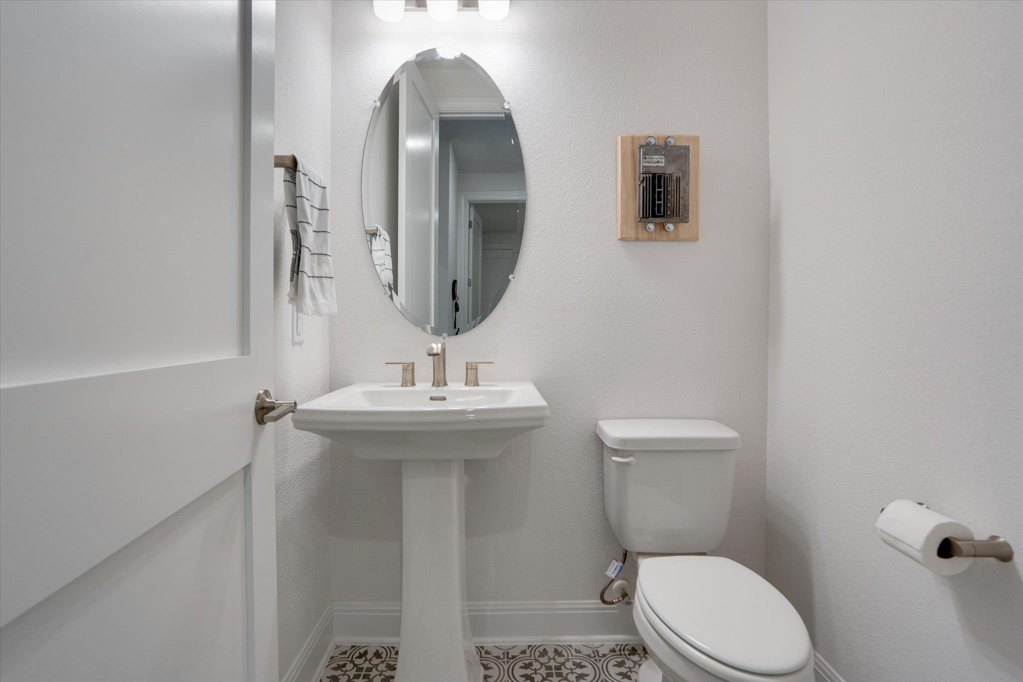 916 Pear Tree Ln, Austin, TX 78737