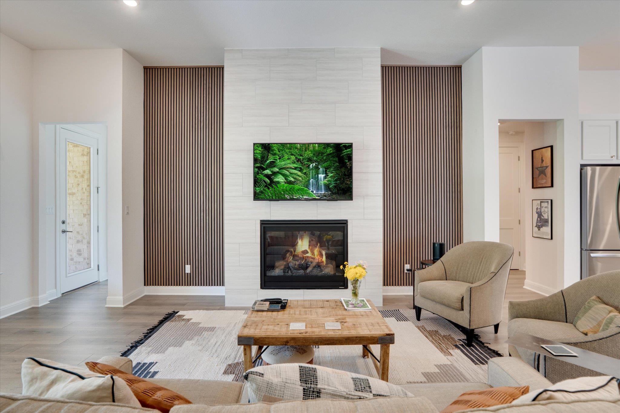 916 Pear Tree Ln, Austin, TX 78737