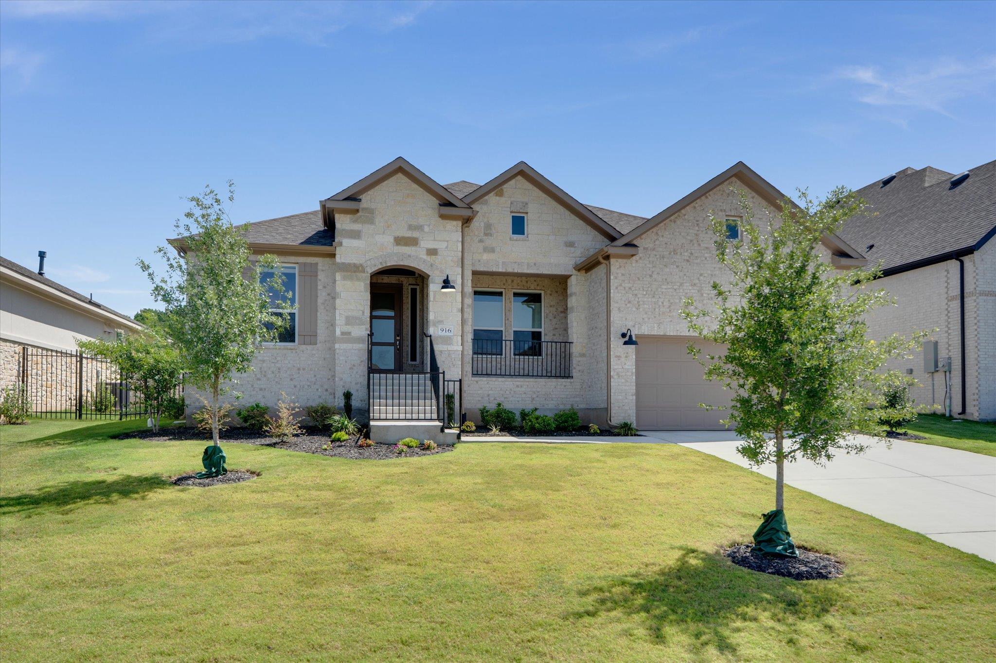 916 Pear Tree Ln, Austin, TX 78737