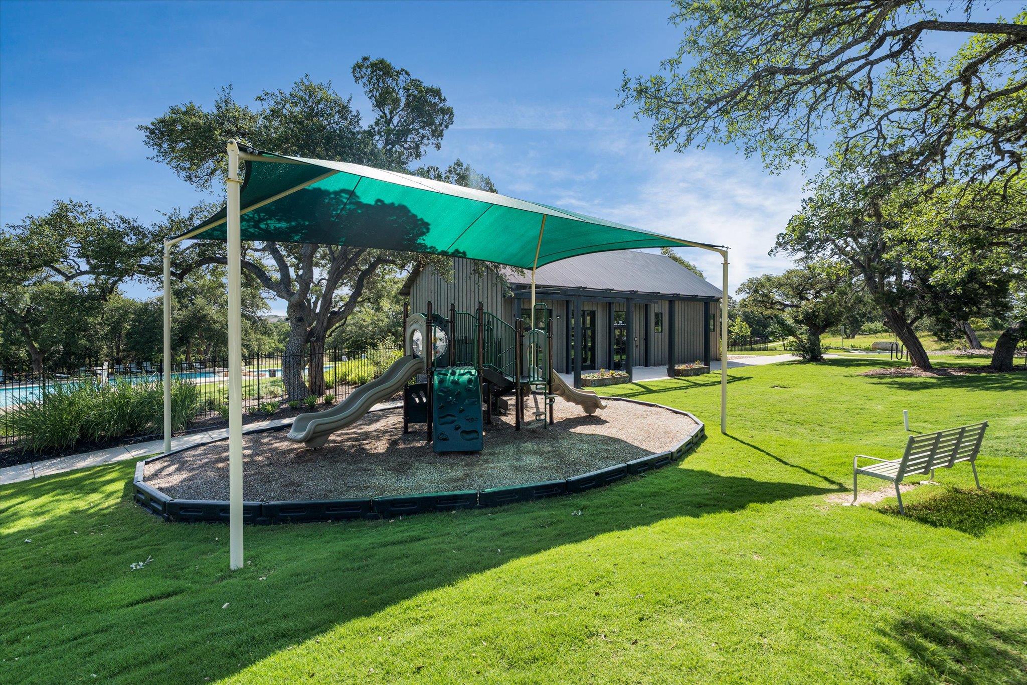 916 Pear Tree Ln, Austin, TX 78737