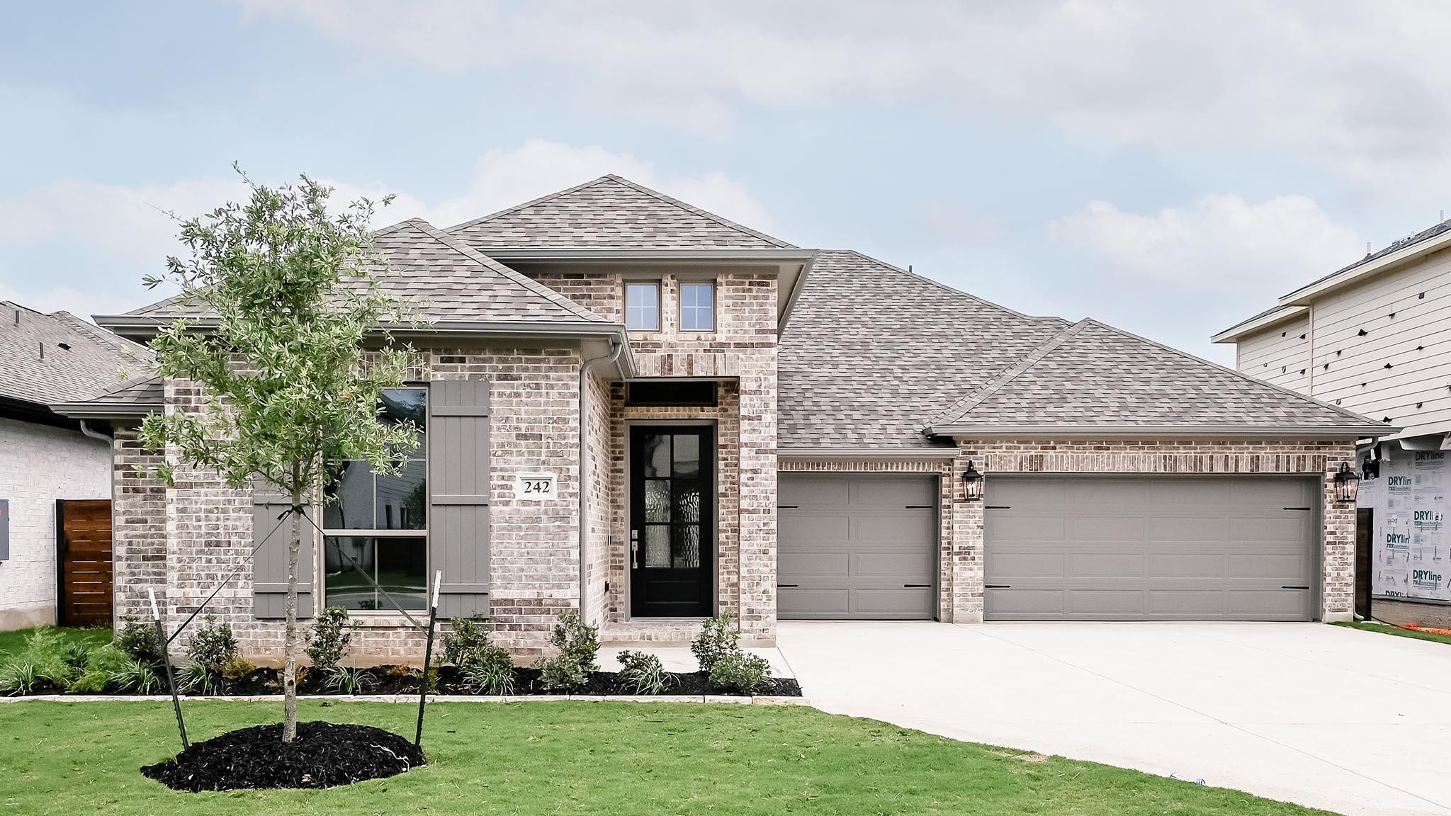 242 Melody Rd, Lockhart, TX 78644