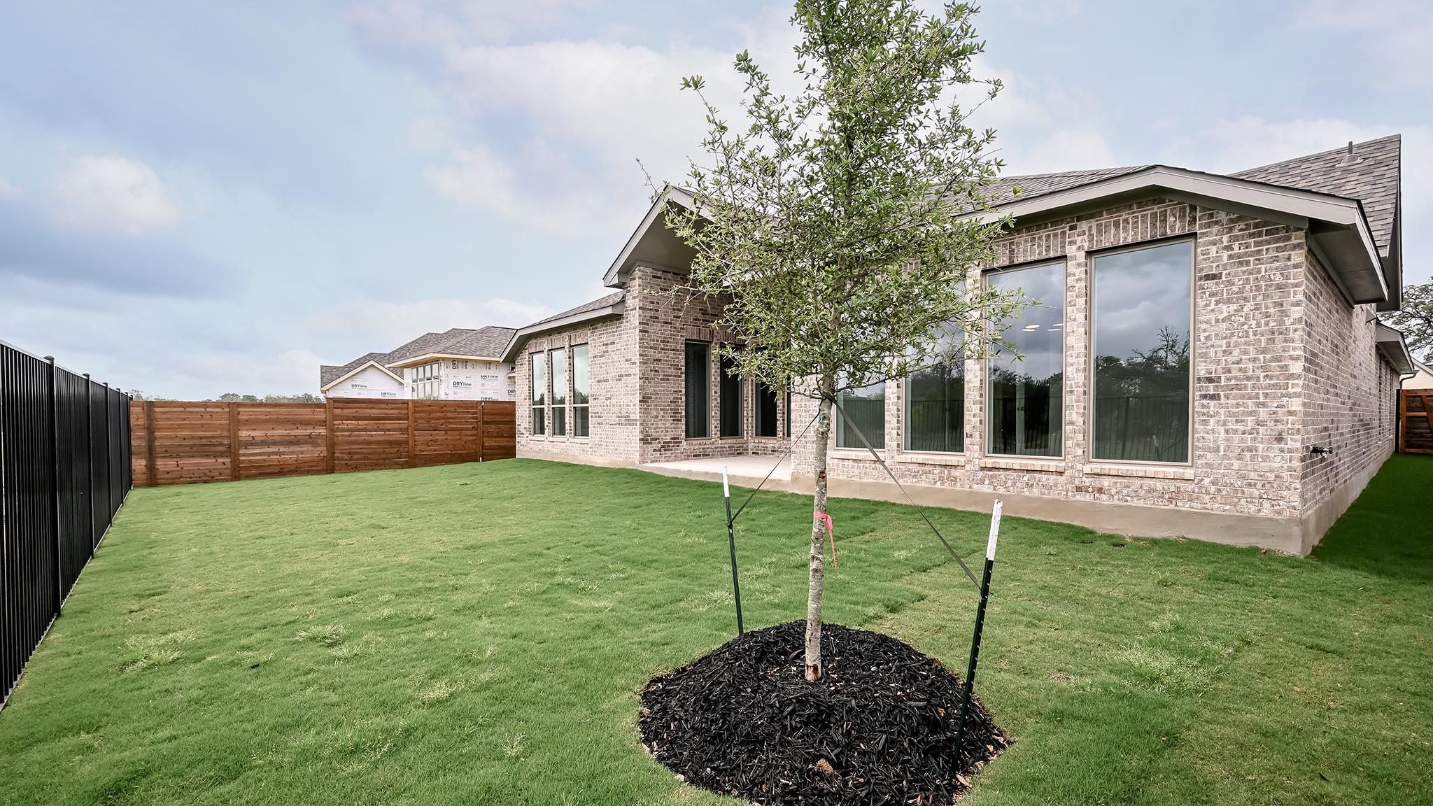 242 Melody Rd, Lockhart, TX 78644