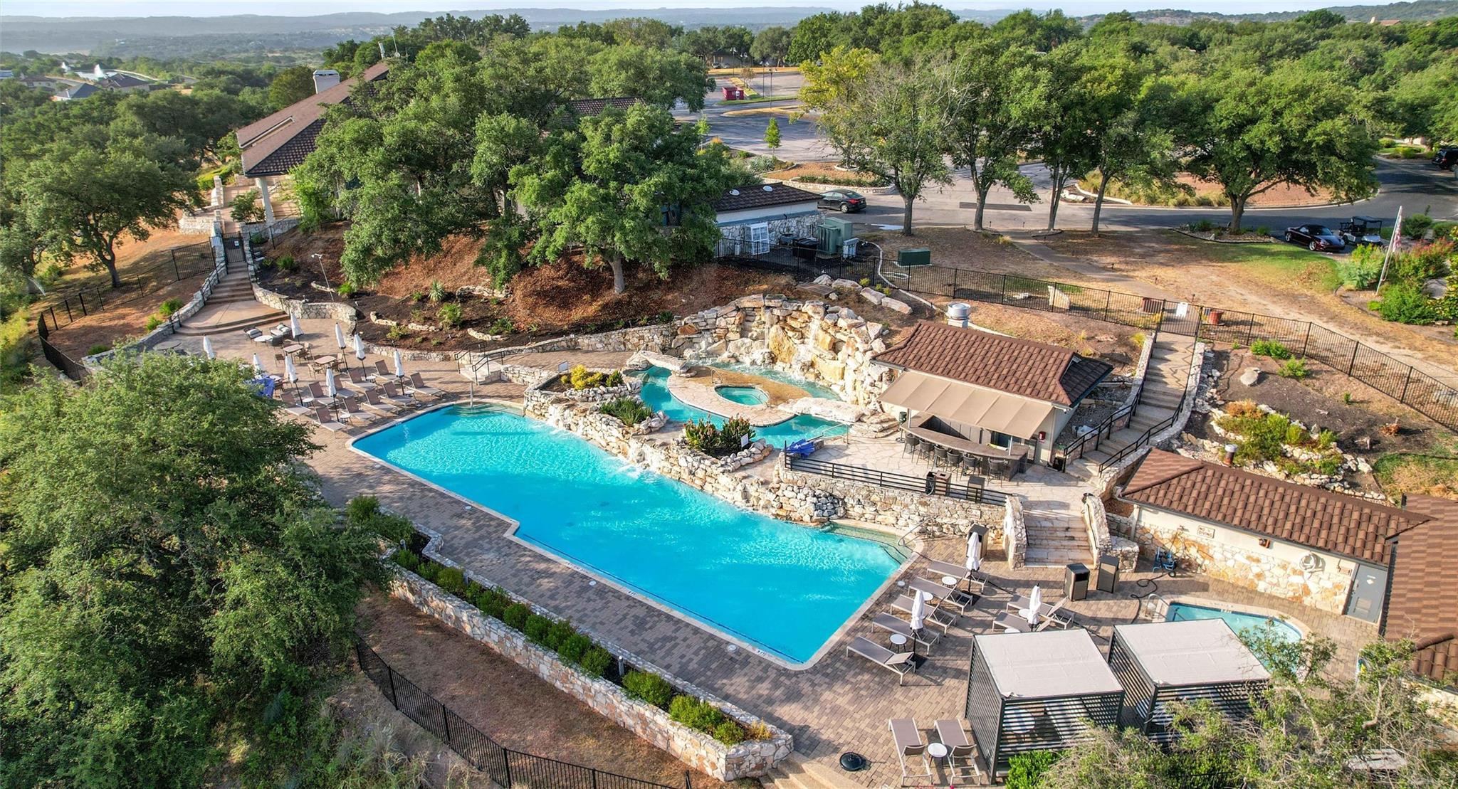 2504 Countryside Cir, Spicewood, TX 78669