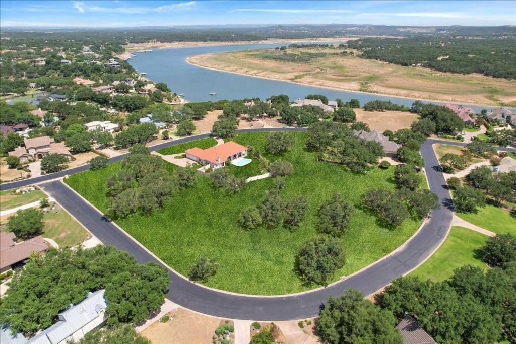 2504 Countryside Cir, Spicewood, TX 78669