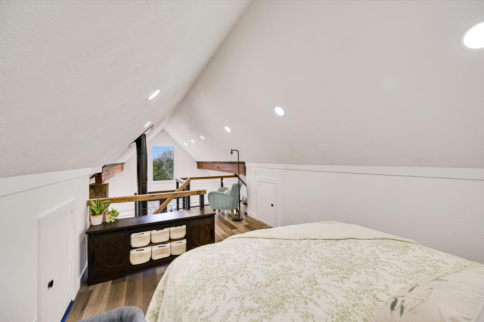 21112 Brewer Ln, Lago Vista, TX 78645