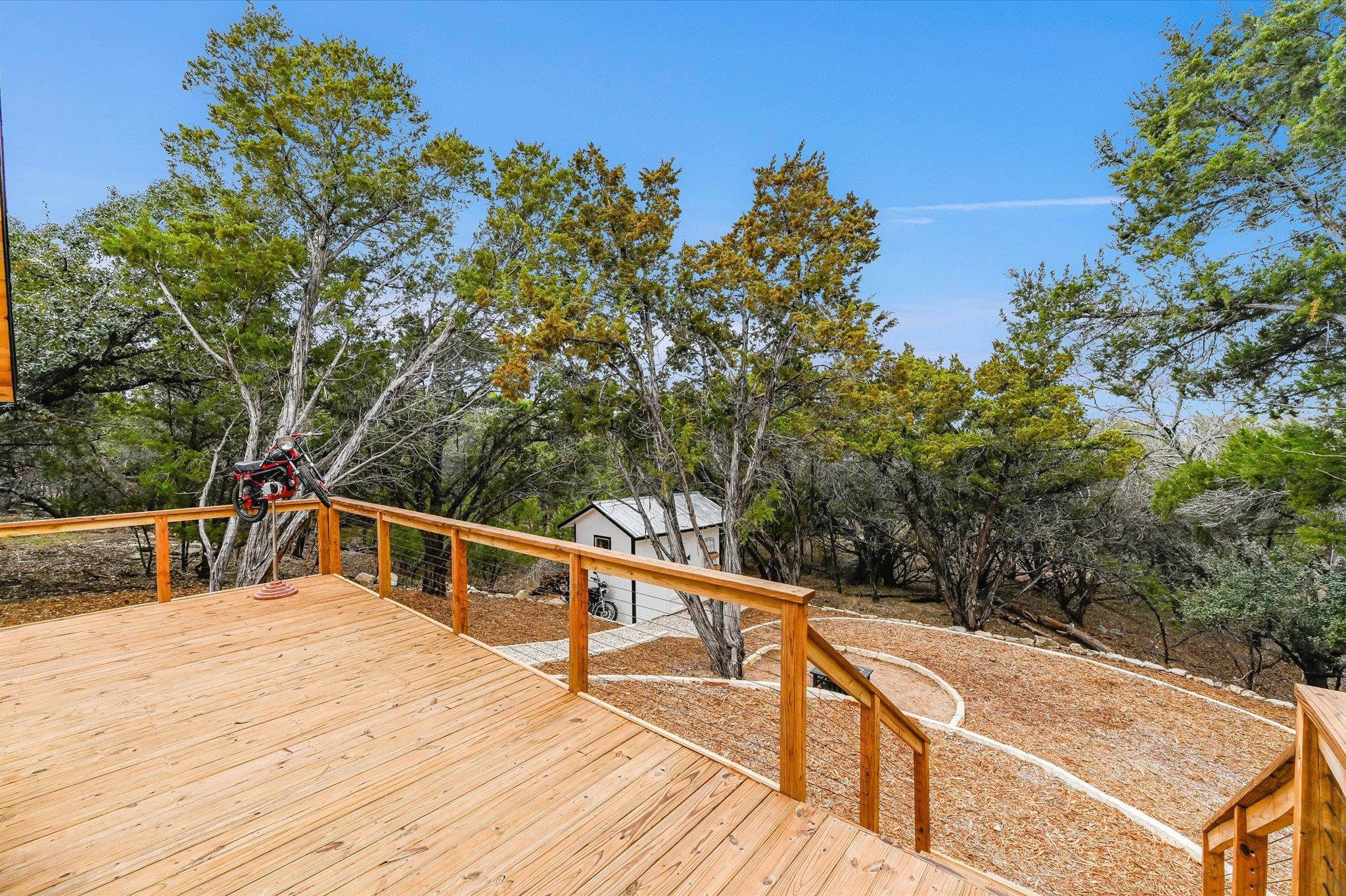 21112 Brewer Ln, Lago Vista, TX 78645