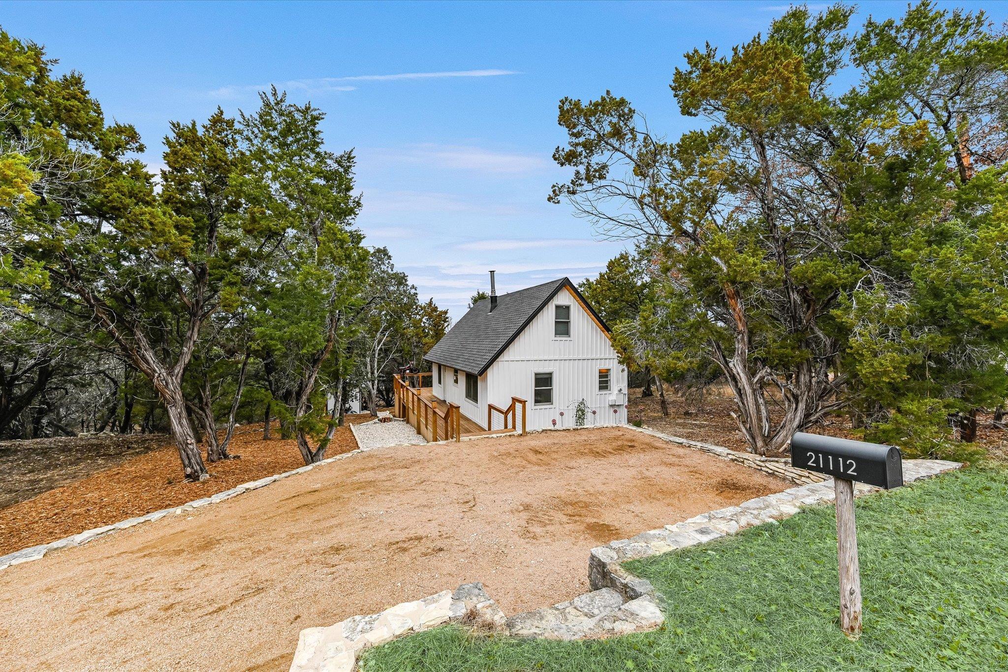 21112 Brewer Ln, Lago Vista, TX 78645