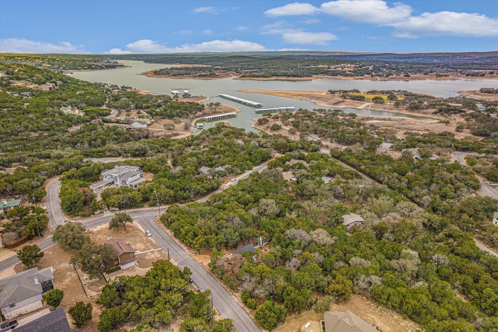 21112 Brewer Ln, Lago Vista, TX 78645