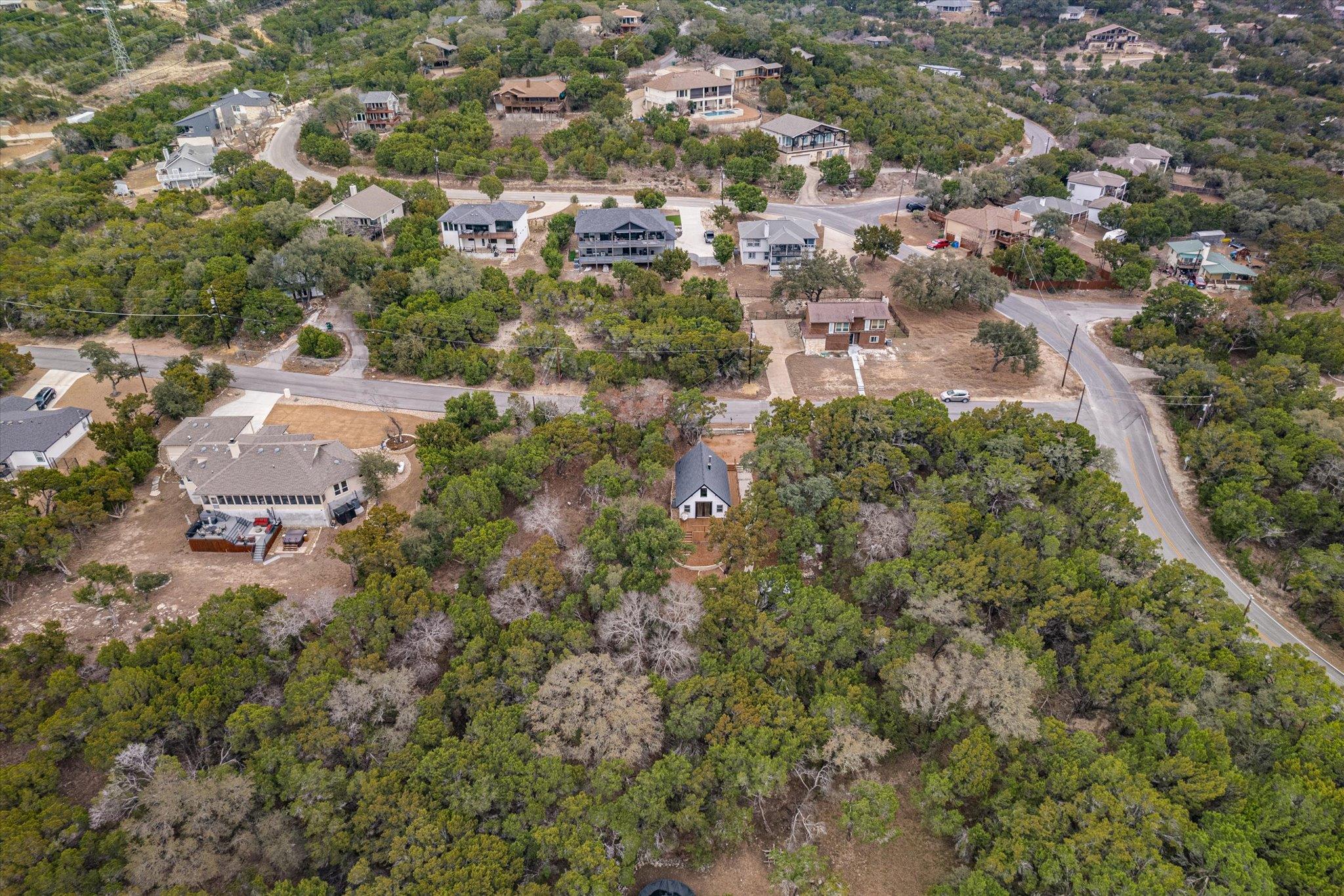 21112 Brewer Ln, Lago Vista, TX 78645