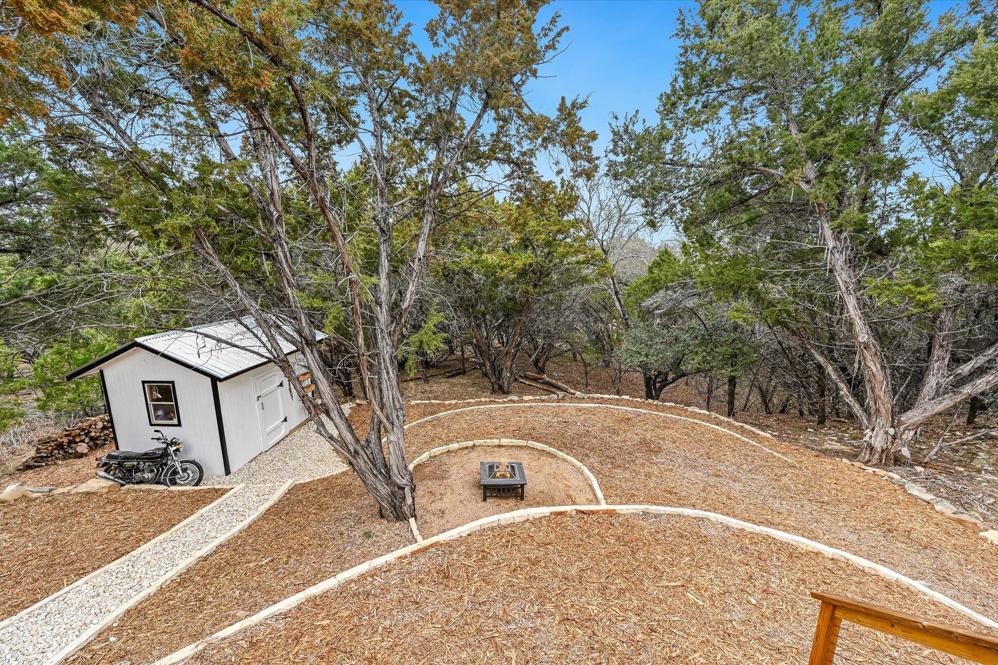 21112 Brewer Ln, Lago Vista, TX 78645