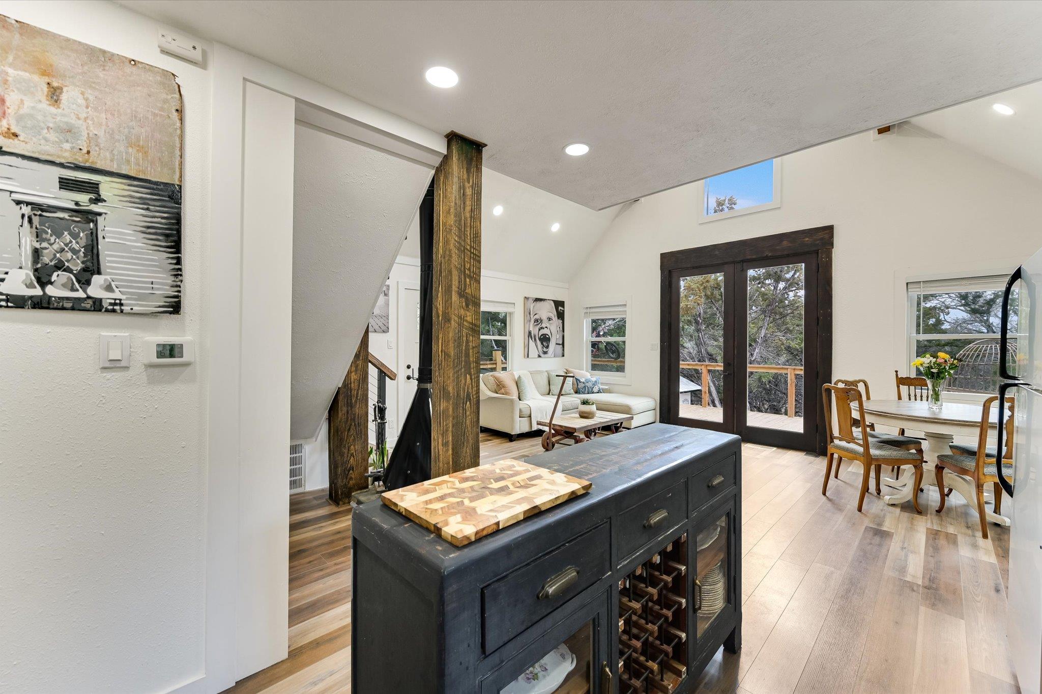 21112 Brewer Ln, Lago Vista, TX 78645