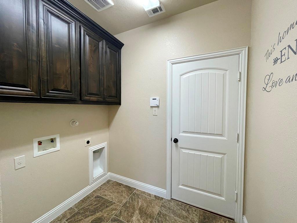 433 Mistflower Springs Dr, Leander, TX 78641