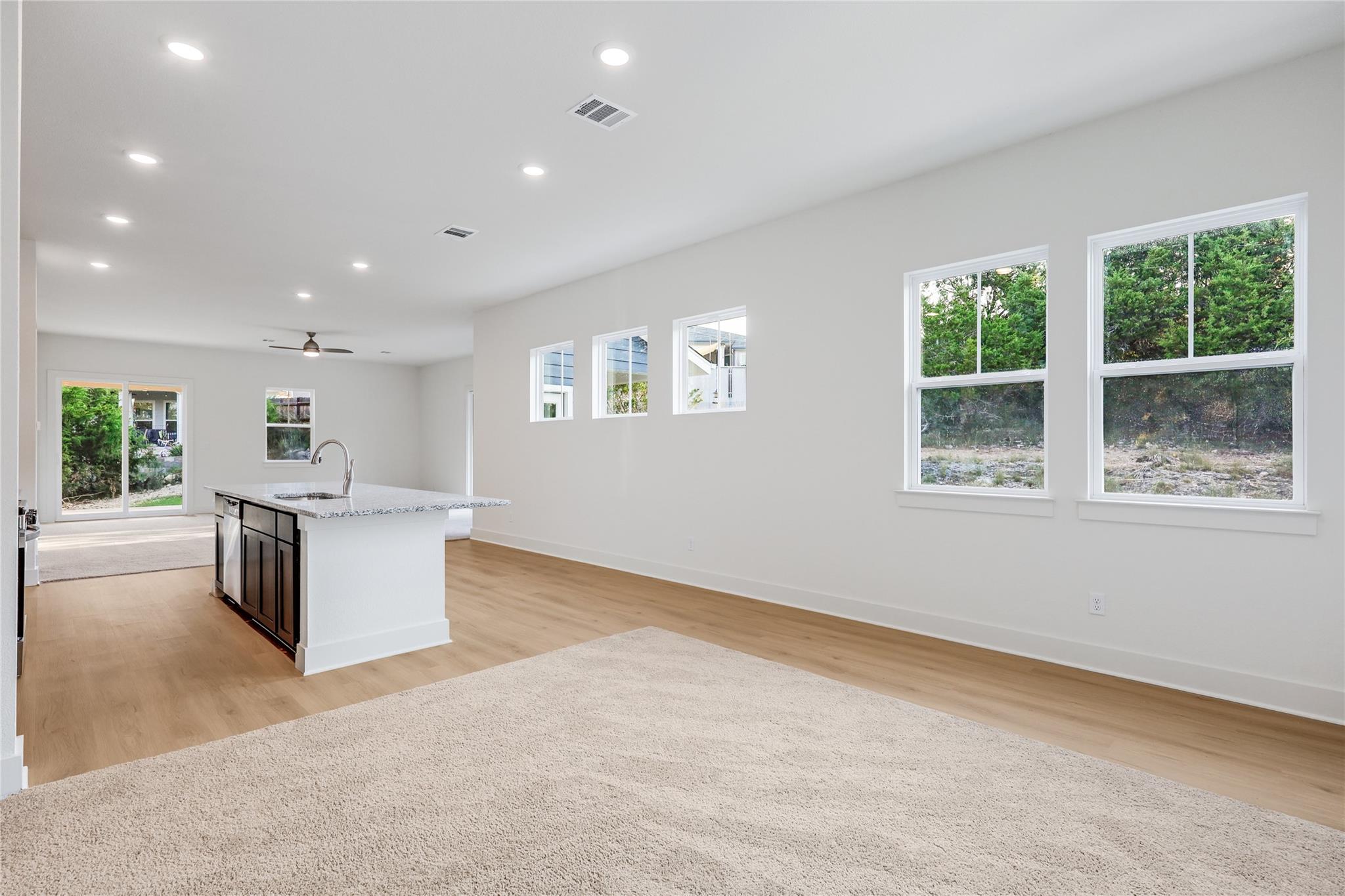 4004 Rockpark Cir, Lago Vista, TX 78645