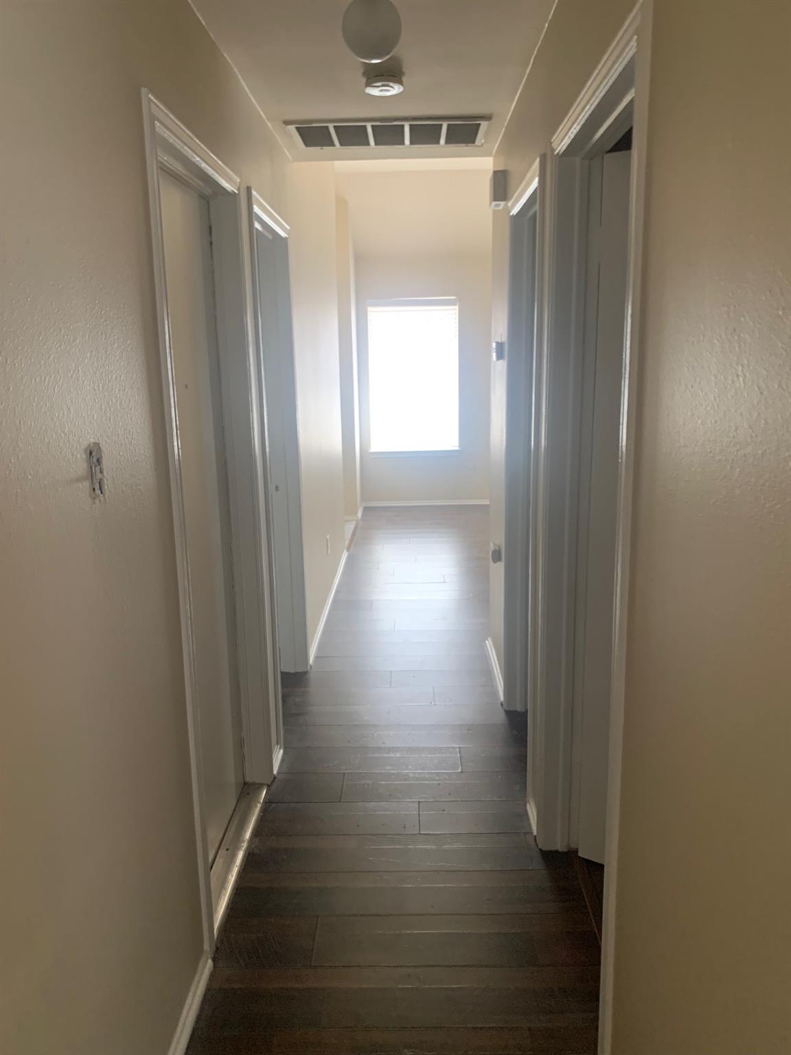 1507 Parkwood Dr, Leander, TX 78641