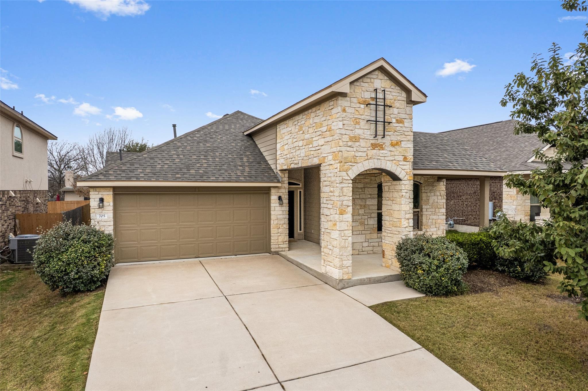 705 Schefer St, Leander, TX 78641