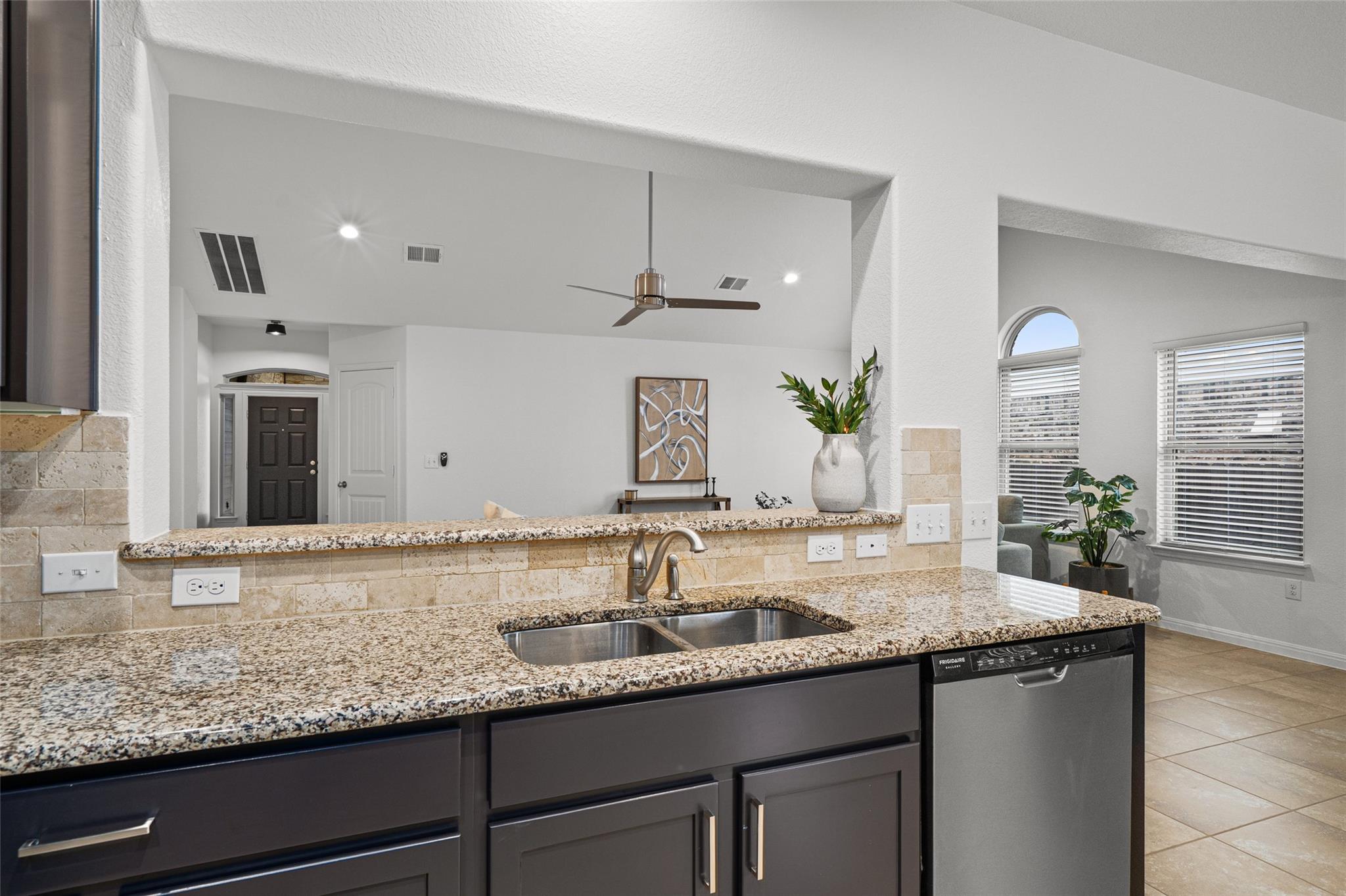 705 Schefer St, Leander, TX 78641