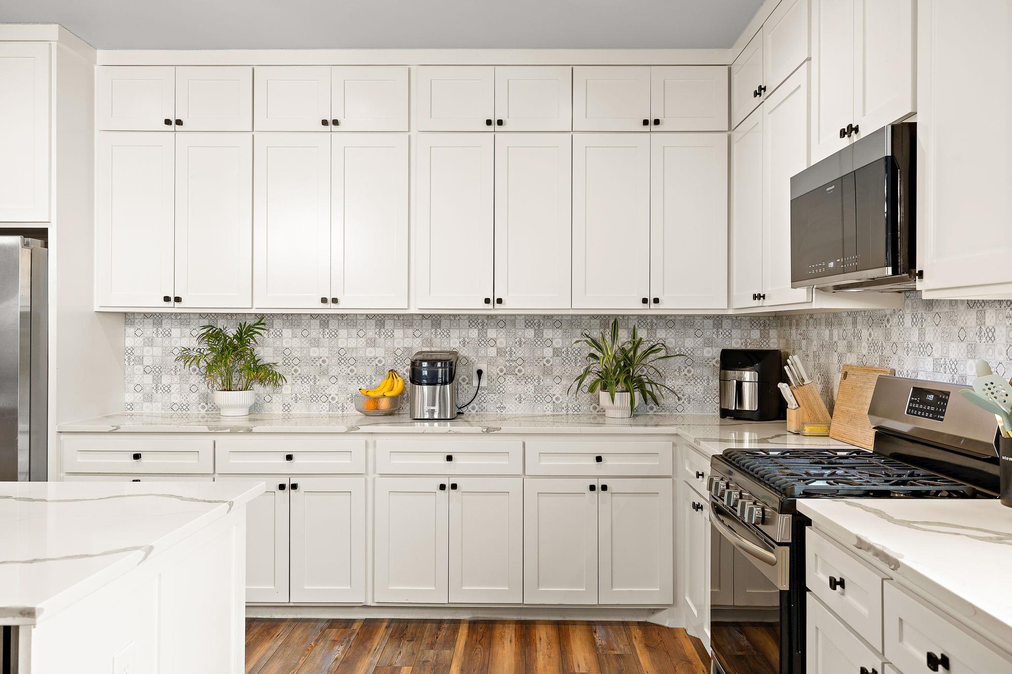 611 Elliott St, Taylor, TX 76574