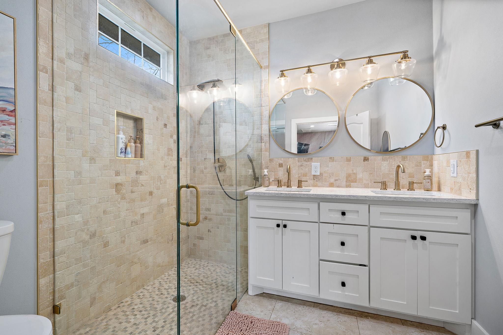 611 Elliott St, Taylor, TX 76574