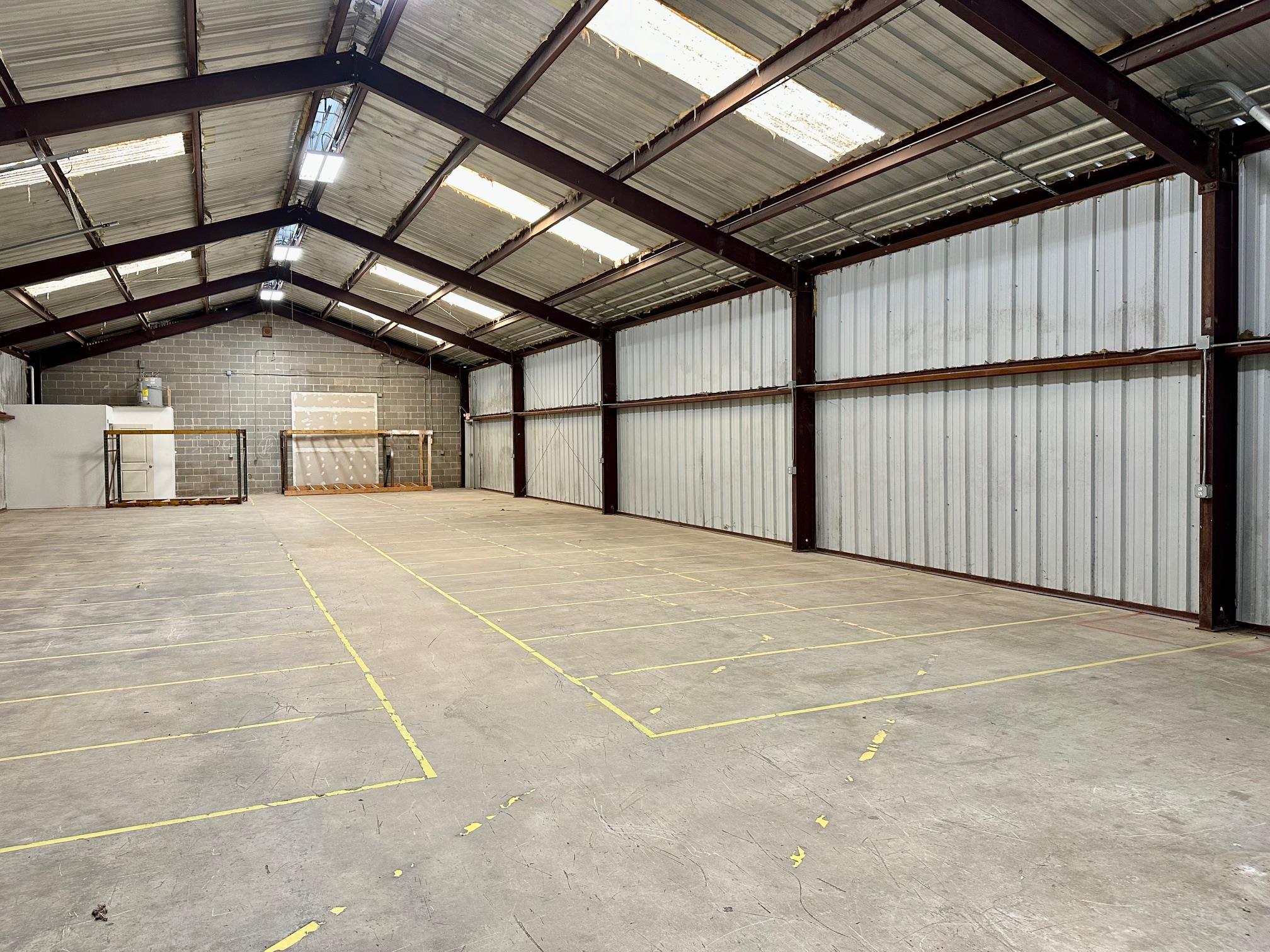 200-232 W New Braunfels St # W1 - W2, Seguin, TX 78155