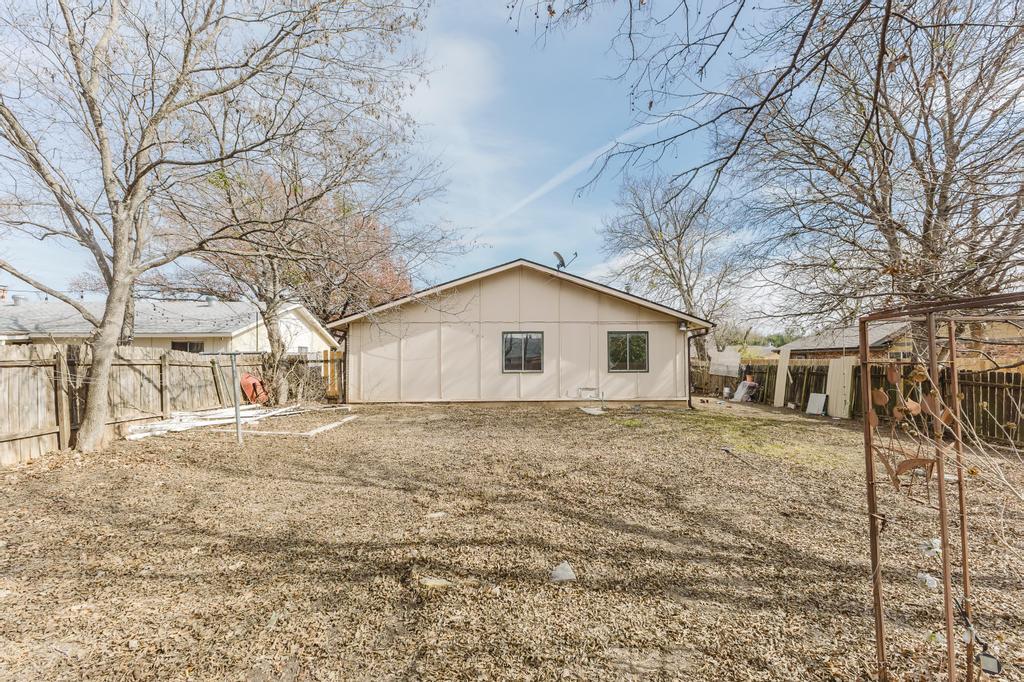 1708 W Mesa Park Dr, Round Rock, TX 78664