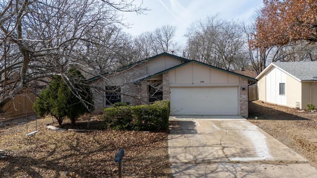 1708 W Mesa Park Dr, Round Rock, TX 78664