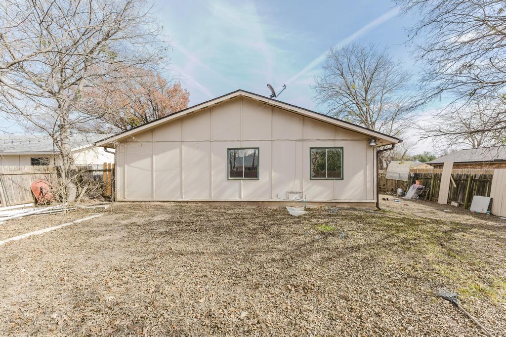 1708 W Mesa Park Dr, Round Rock, TX 78664