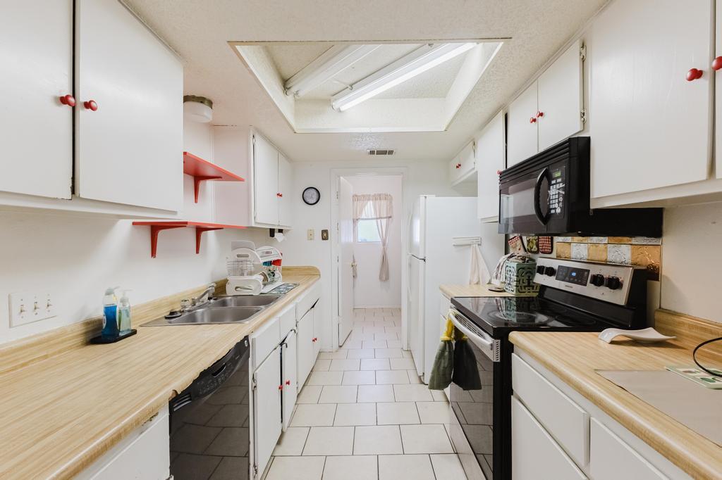 1708 W Mesa Park Dr, Round Rock, TX 78664