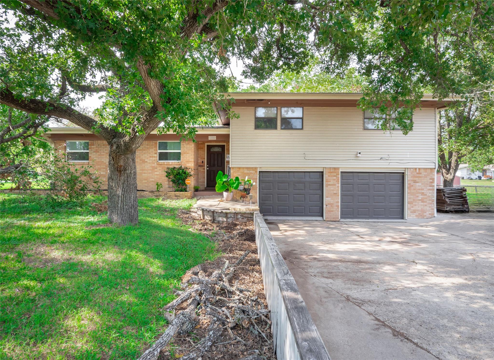 1806 Murray Ave, Rockdale, TX 76567