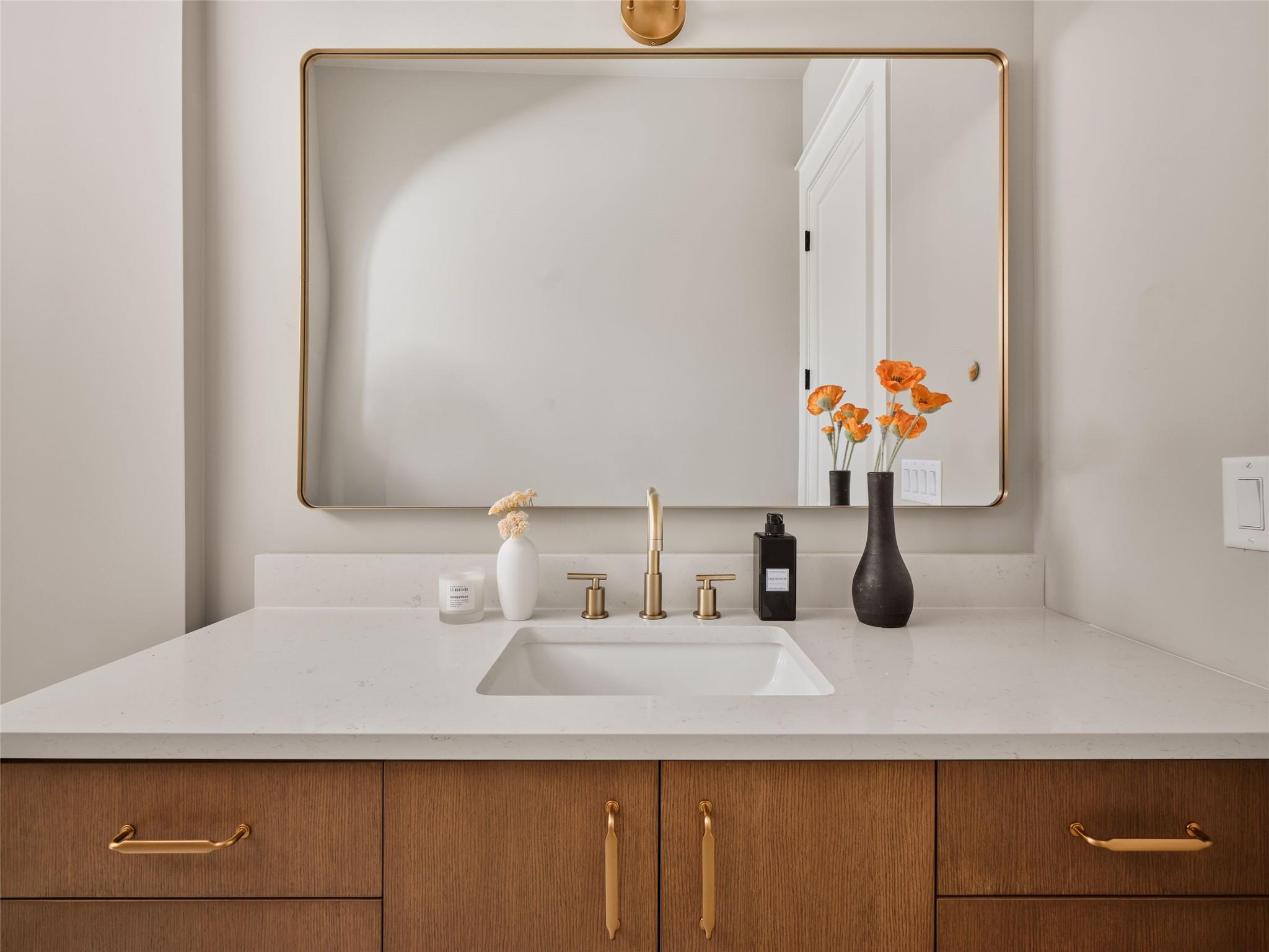 610 Allen St # 1, Austin, TX 78702