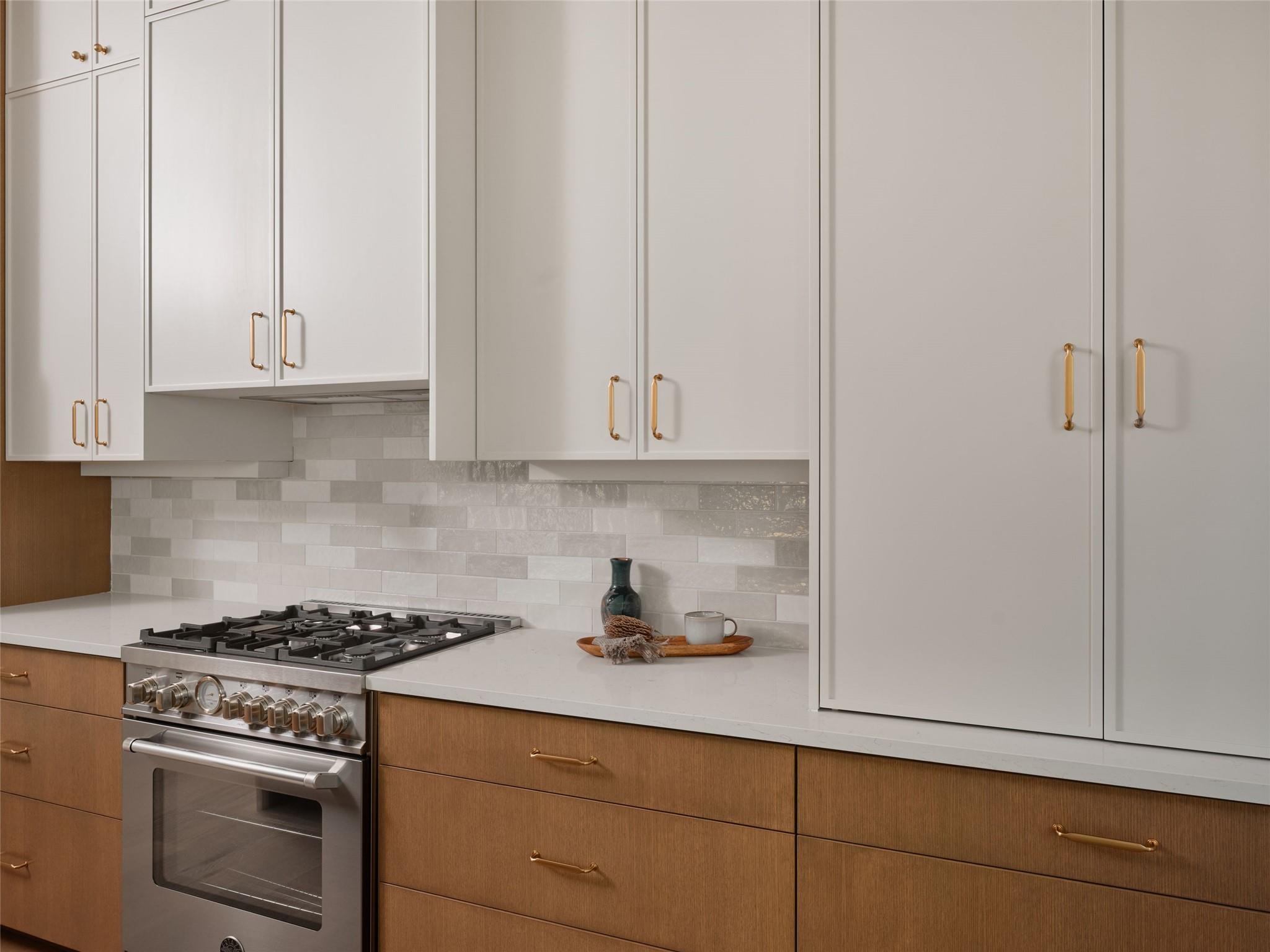 610 Allen St # 1, Austin, TX 78702